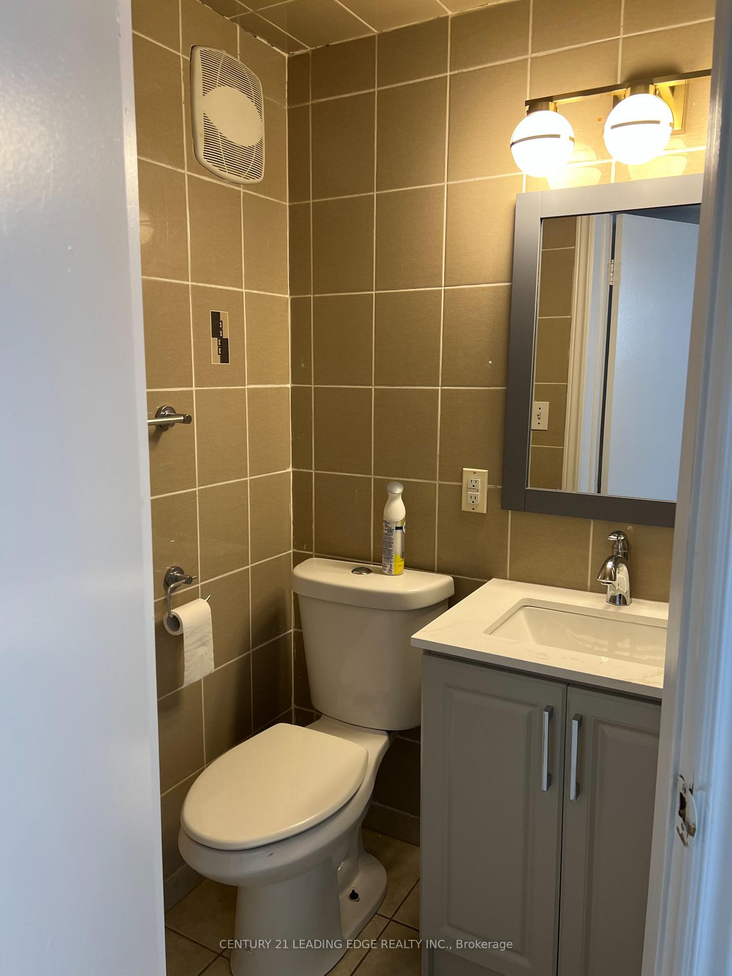 Photo 36 of Unit Basement, 10 Pine Bough Manor, Richmond Hill, Devonsleigh — HOMEH