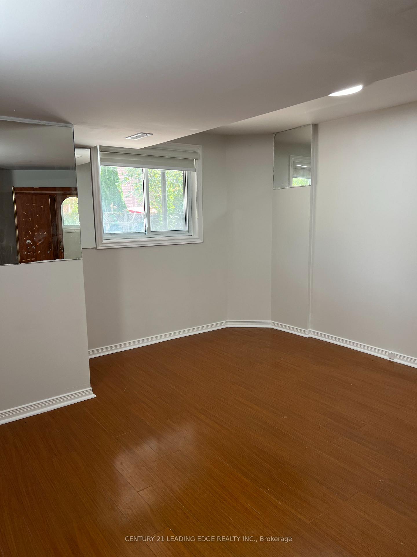 Photo 41 of Unit Basement, 10 Pine Bough Manor, Richmond Hill, Devonsleigh — HOMEH