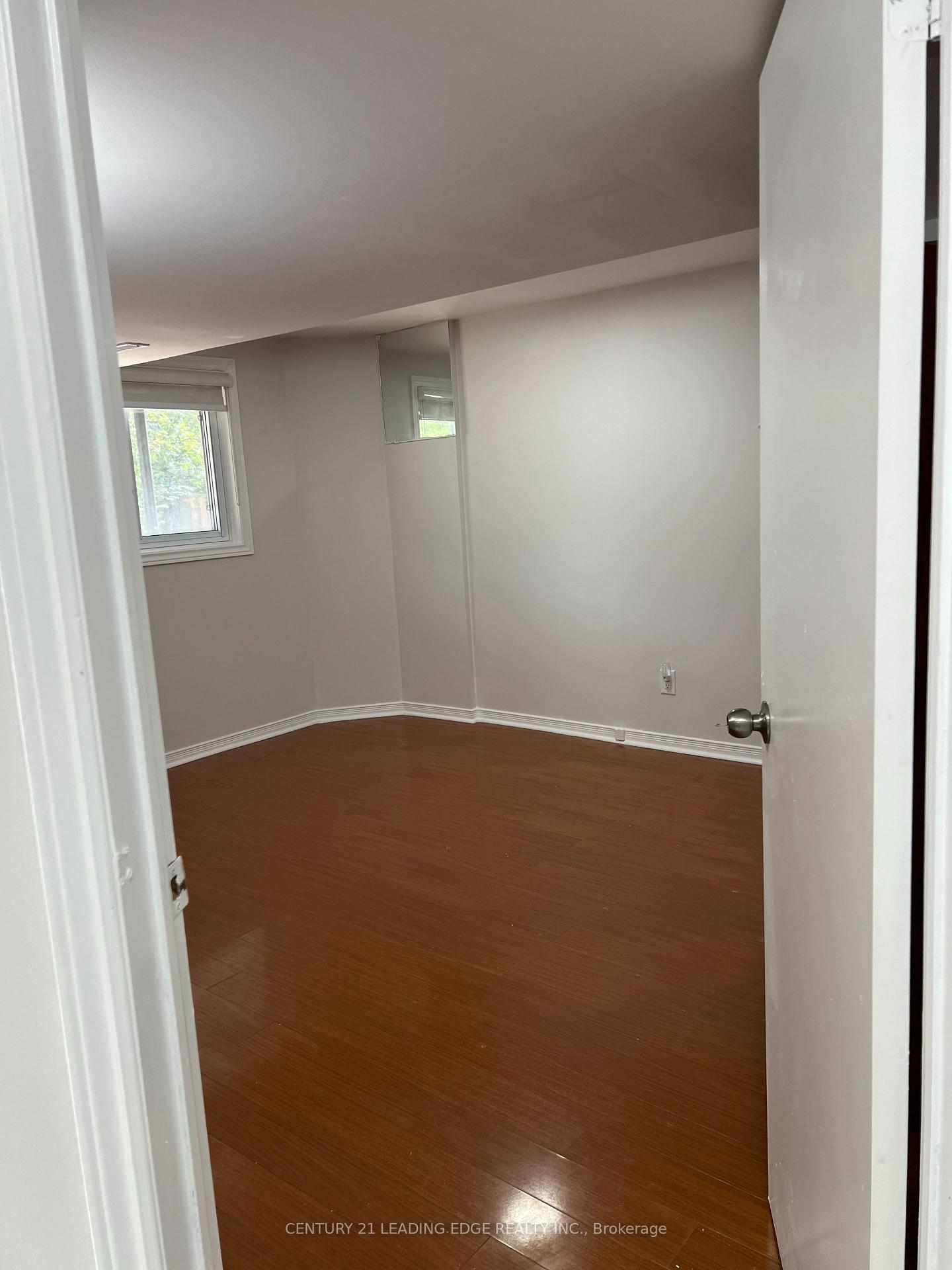 Photo 42 of Unit Basement, 10 Pine Bough Manor, Richmond Hill, Devonsleigh — HOMEH