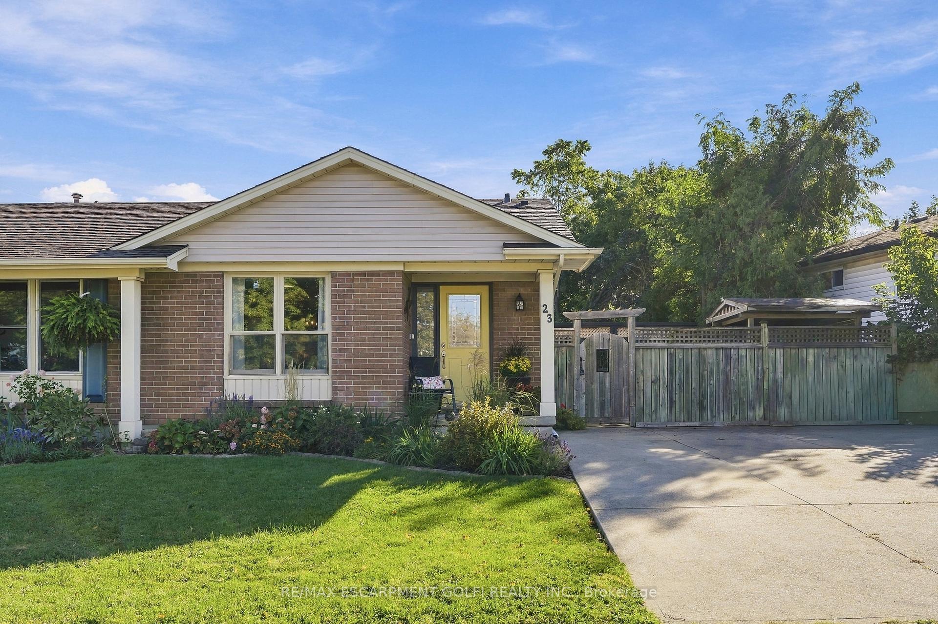 Photo 1 of 23 Autumn Place, St. Catharines, Secord Woods — HOMEH