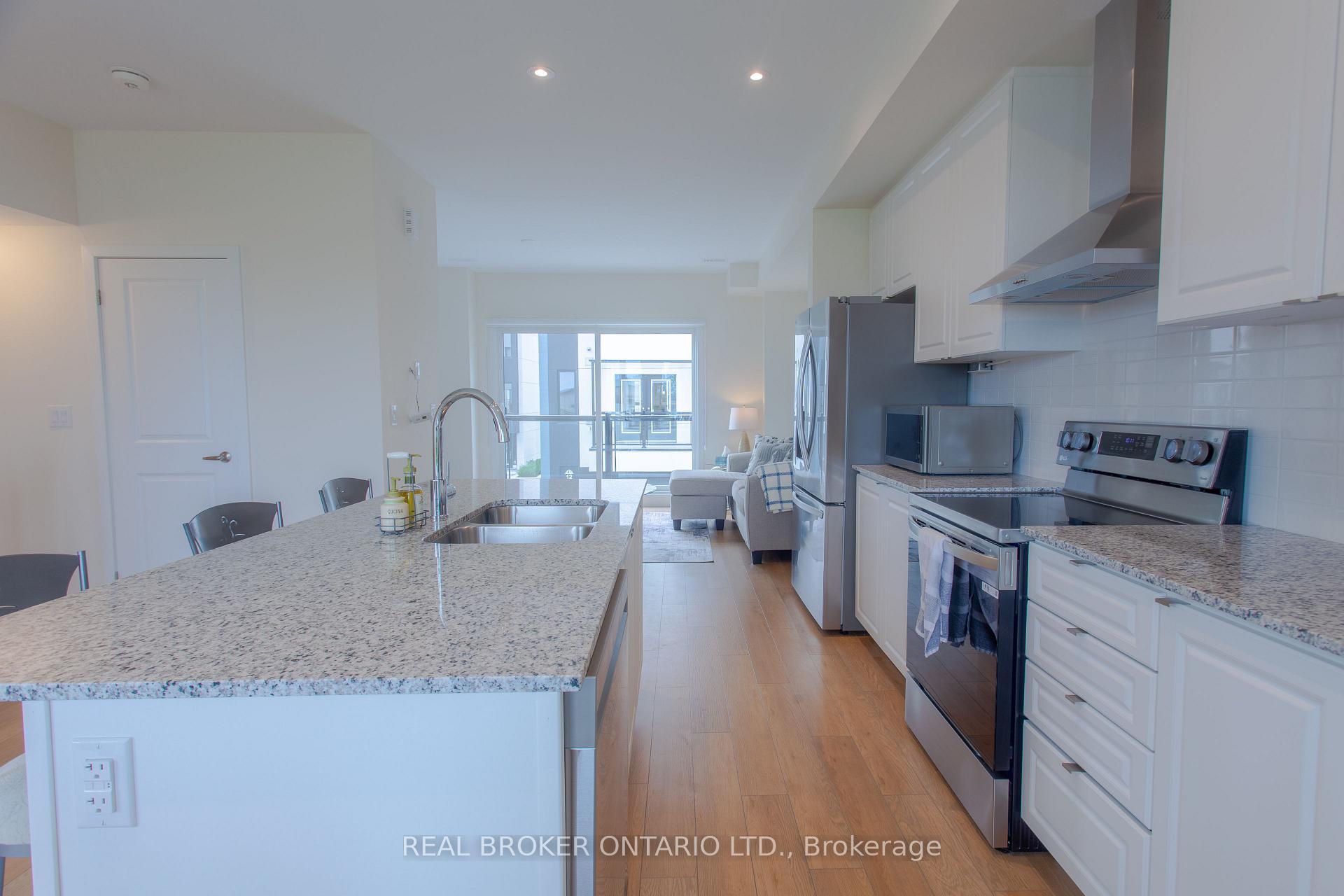 Photo 11 of 11 Mariners Pier Way, Orillia — HOMEH