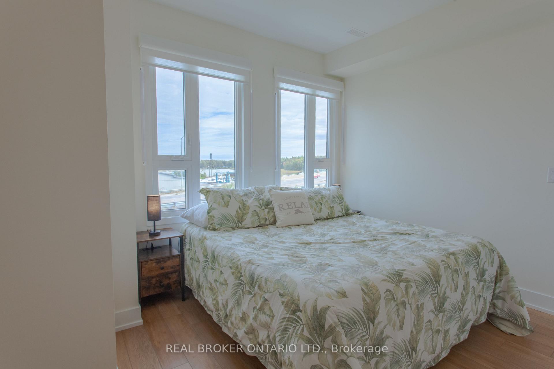 Photo 16 of 11 Mariners Pier Way, Orillia — HOMEH