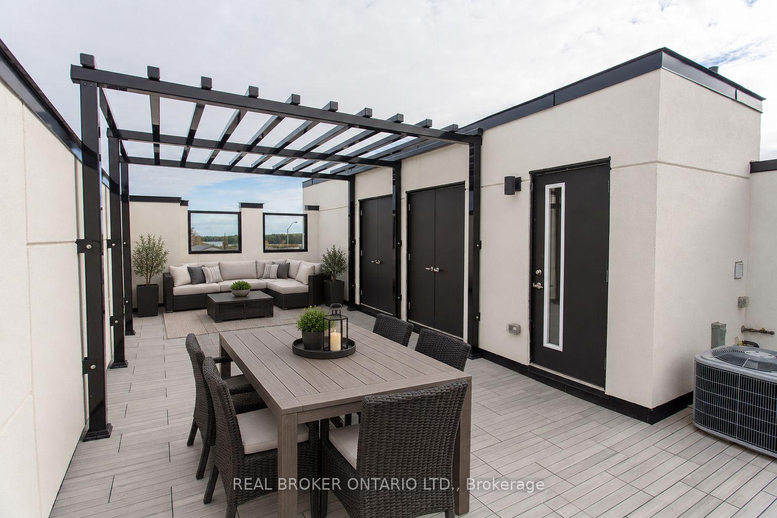 Photo 26 of 11 Mariners Pier Way, Orillia — HOMEH