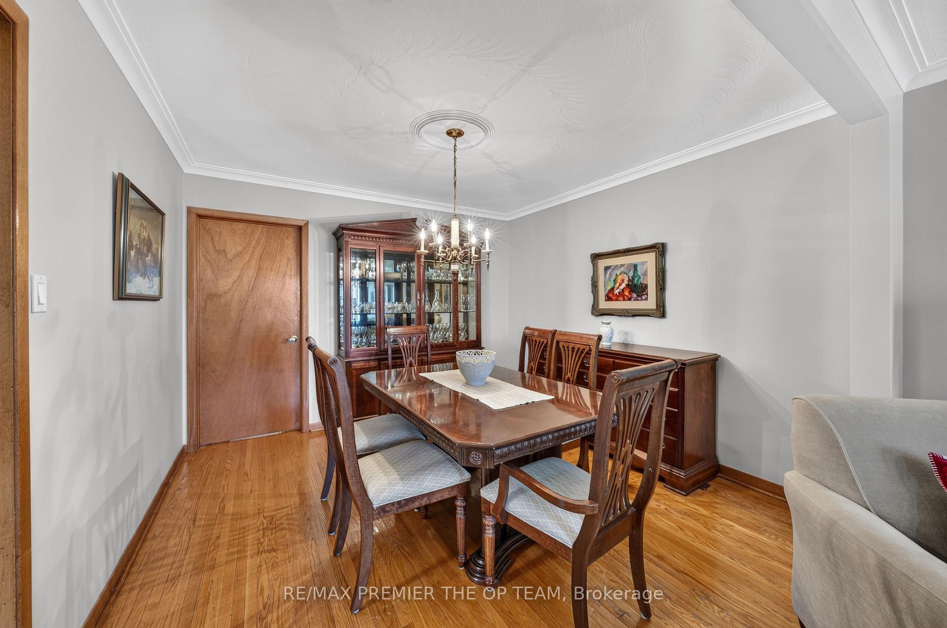Photo 9 of 97 Firgrove Crescent, North York, Glenfield-Jane Heights — HOMEH
