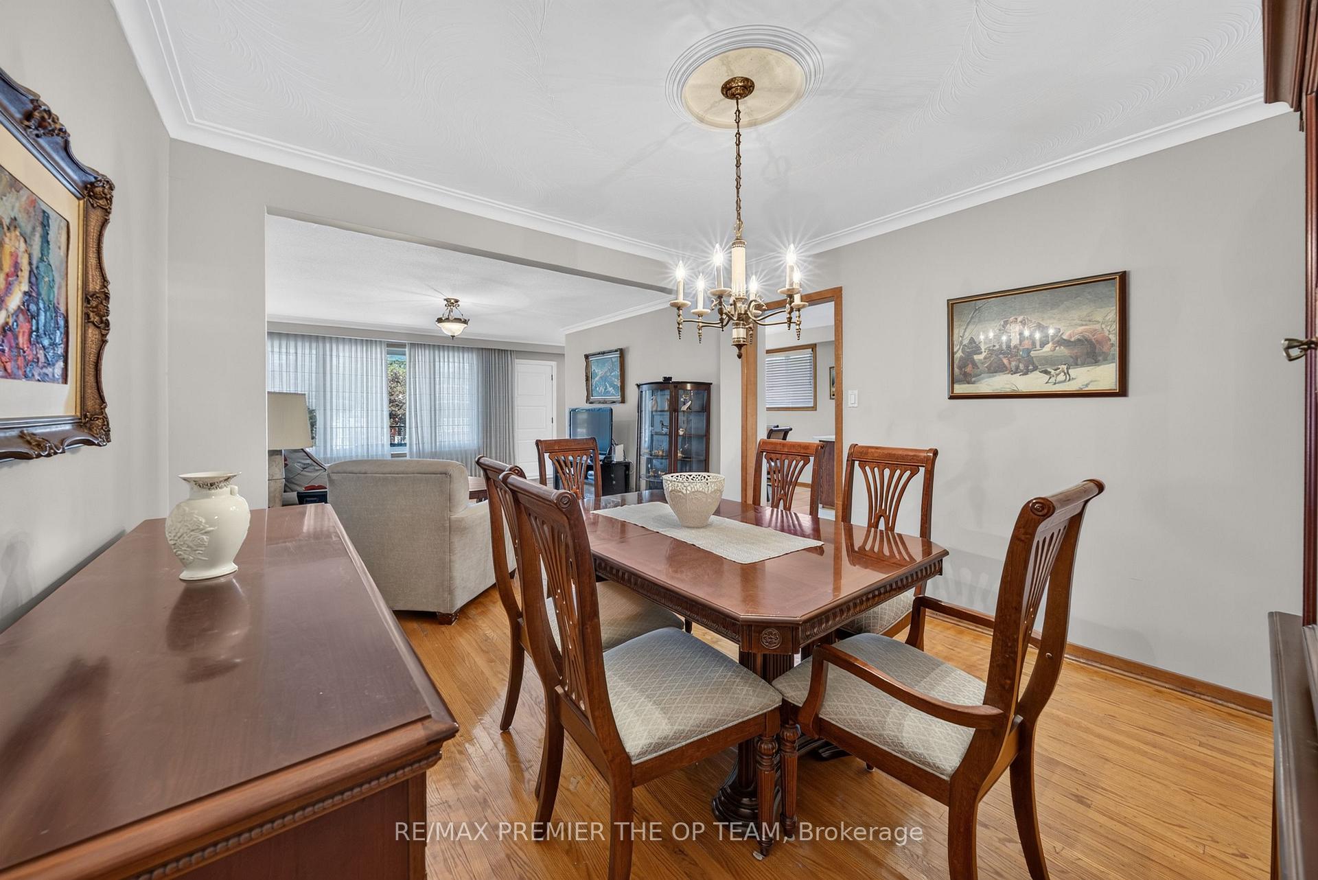 Photo 10 of 97 Firgrove Crescent, North York, Glenfield-Jane Heights — HOMEH