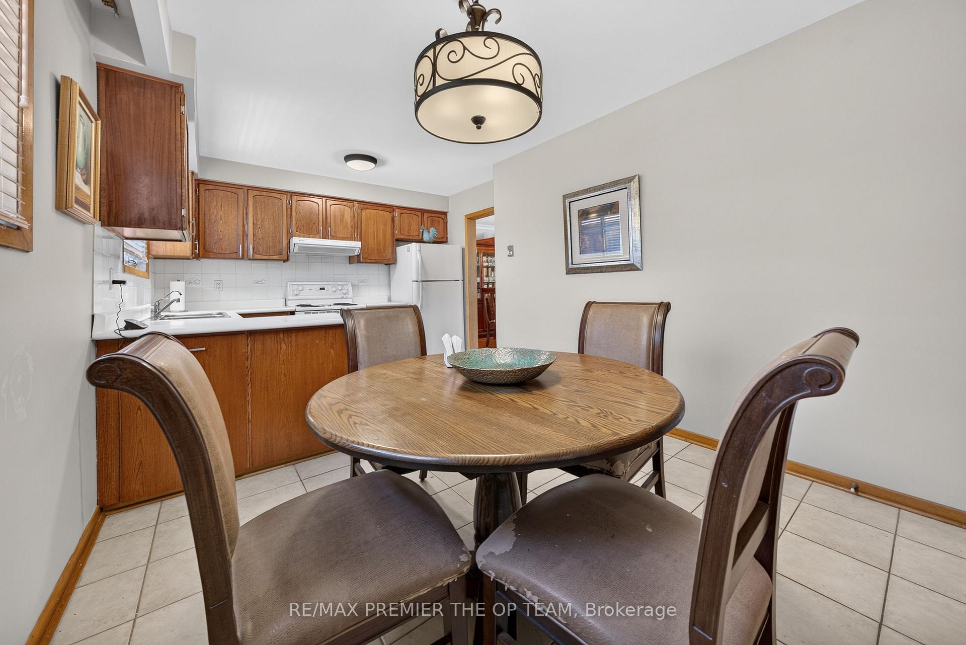 Photo 13 of 97 Firgrove Crescent, North York, Glenfield-Jane Heights — HOMEH