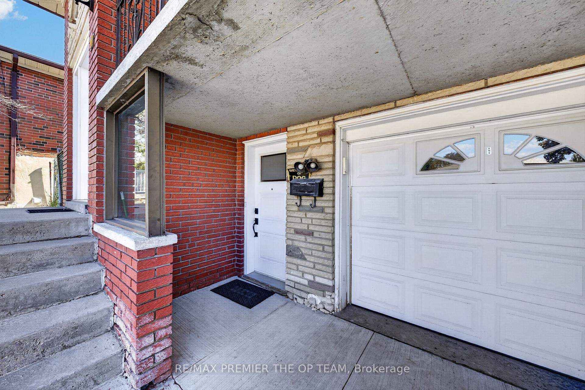 Photo 24 of 97 Firgrove Crescent, North York, Glenfield-Jane Heights — HOMEH
