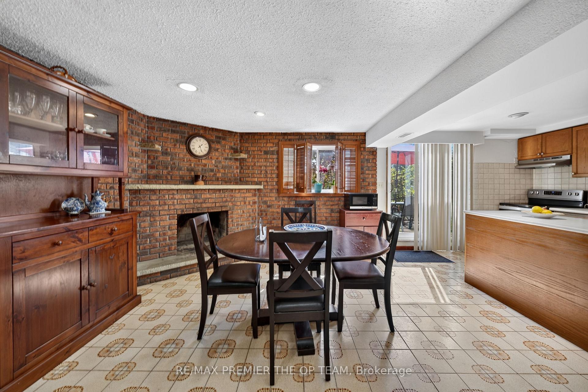 Photo 31 of 97 Firgrove Crescent, North York, Glenfield-Jane Heights — HOMEH