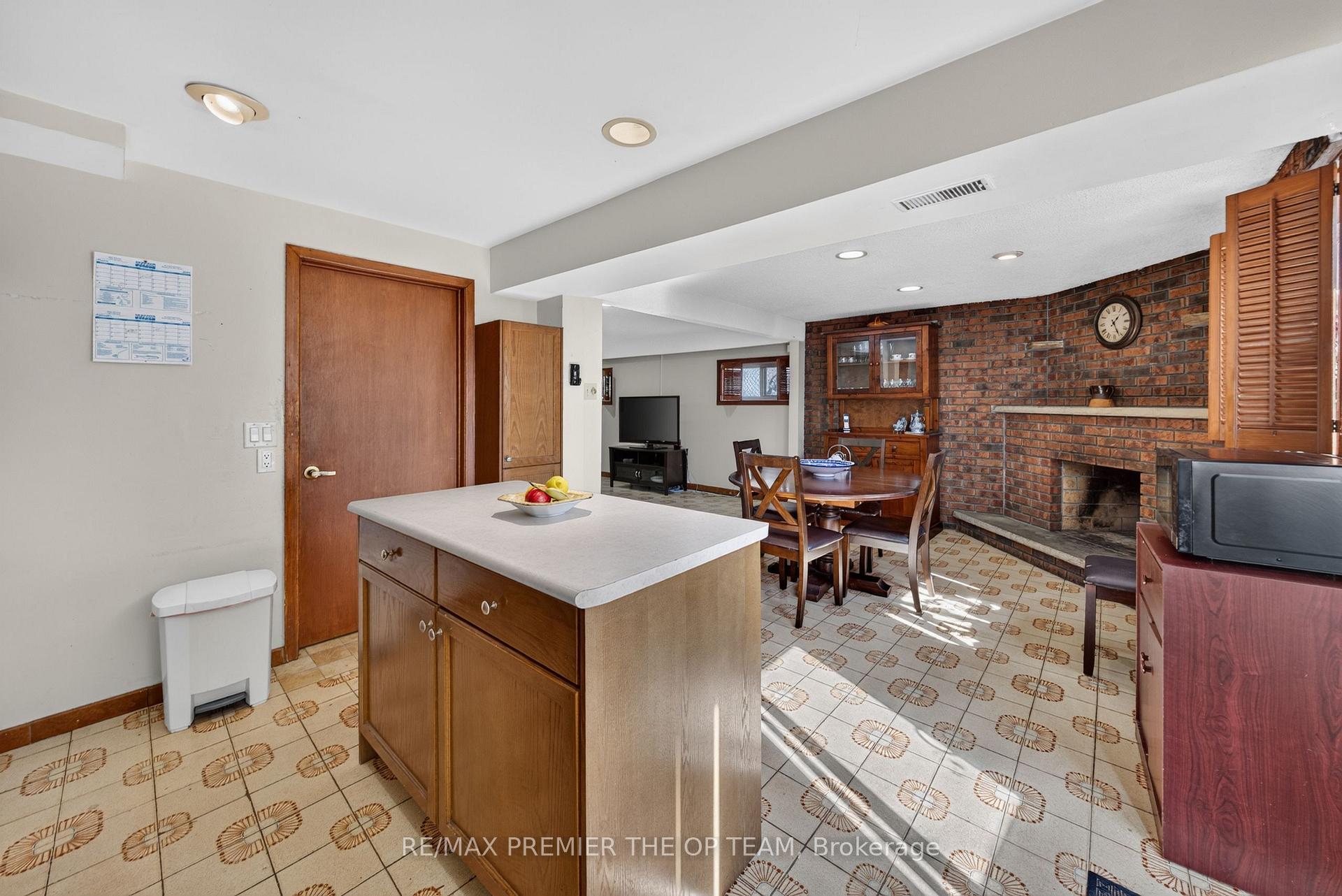 Photo 33 of 97 Firgrove Crescent, North York, Glenfield-Jane Heights — HOMEH