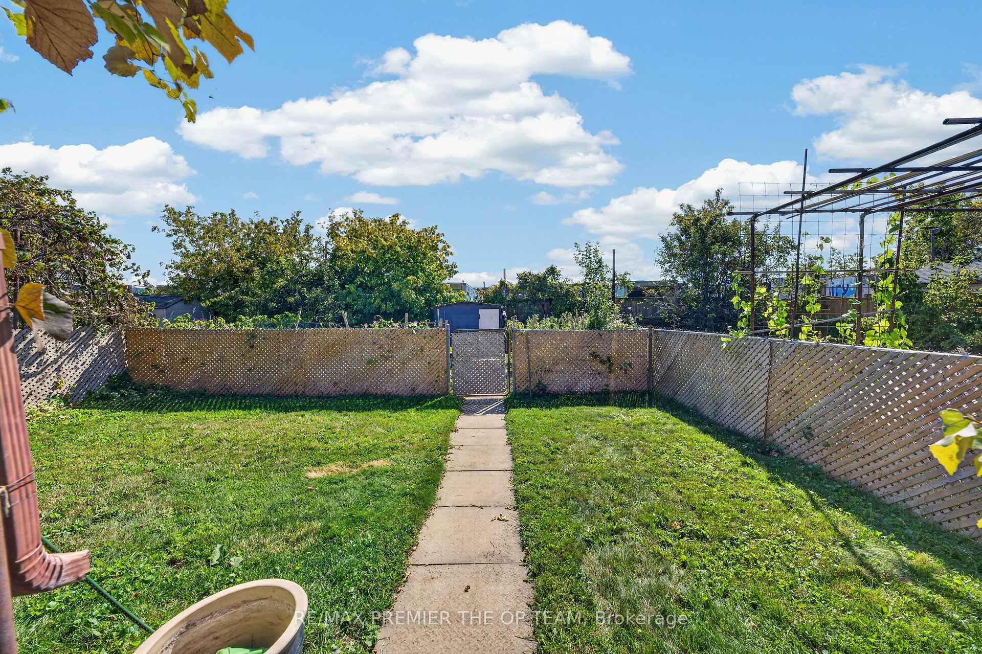 Photo 39 of 97 Firgrove Crescent, North York, Glenfield-Jane Heights — HOMEH