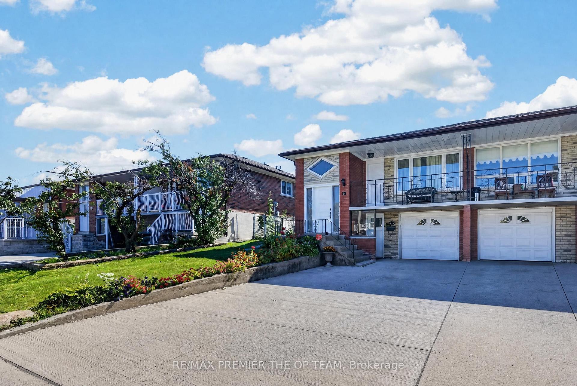 Photo 43 of 97 Firgrove Crescent, North York, Glenfield-Jane Heights — HOMEH