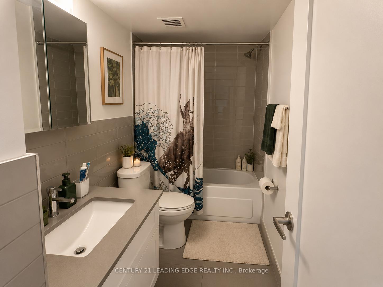 Photo 4 of Unit 9D, 20 Prince Arthur Avenue, Toronto, The Annex — HOMEH