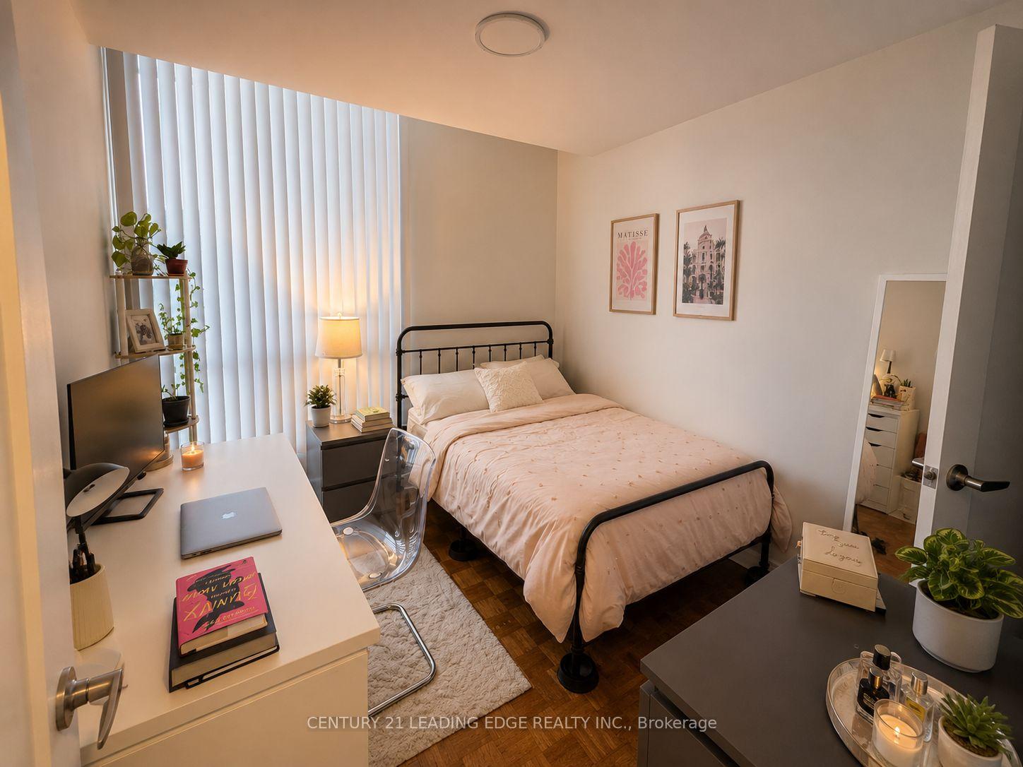 Photo 6 of Unit 9D, 20 Prince Arthur Avenue, Toronto, The Annex — HOMEH
