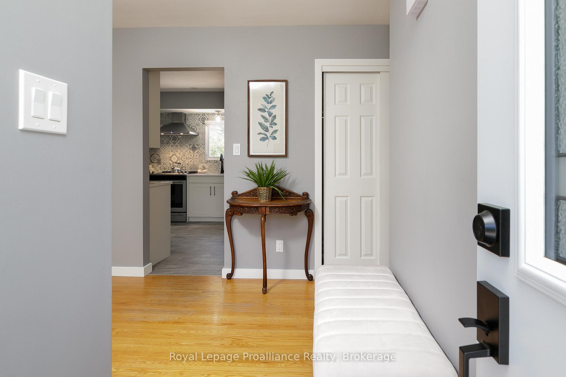Photo 6 of 112 Prospect Hill, Quinte West, Trenton Ward — HOMEH
