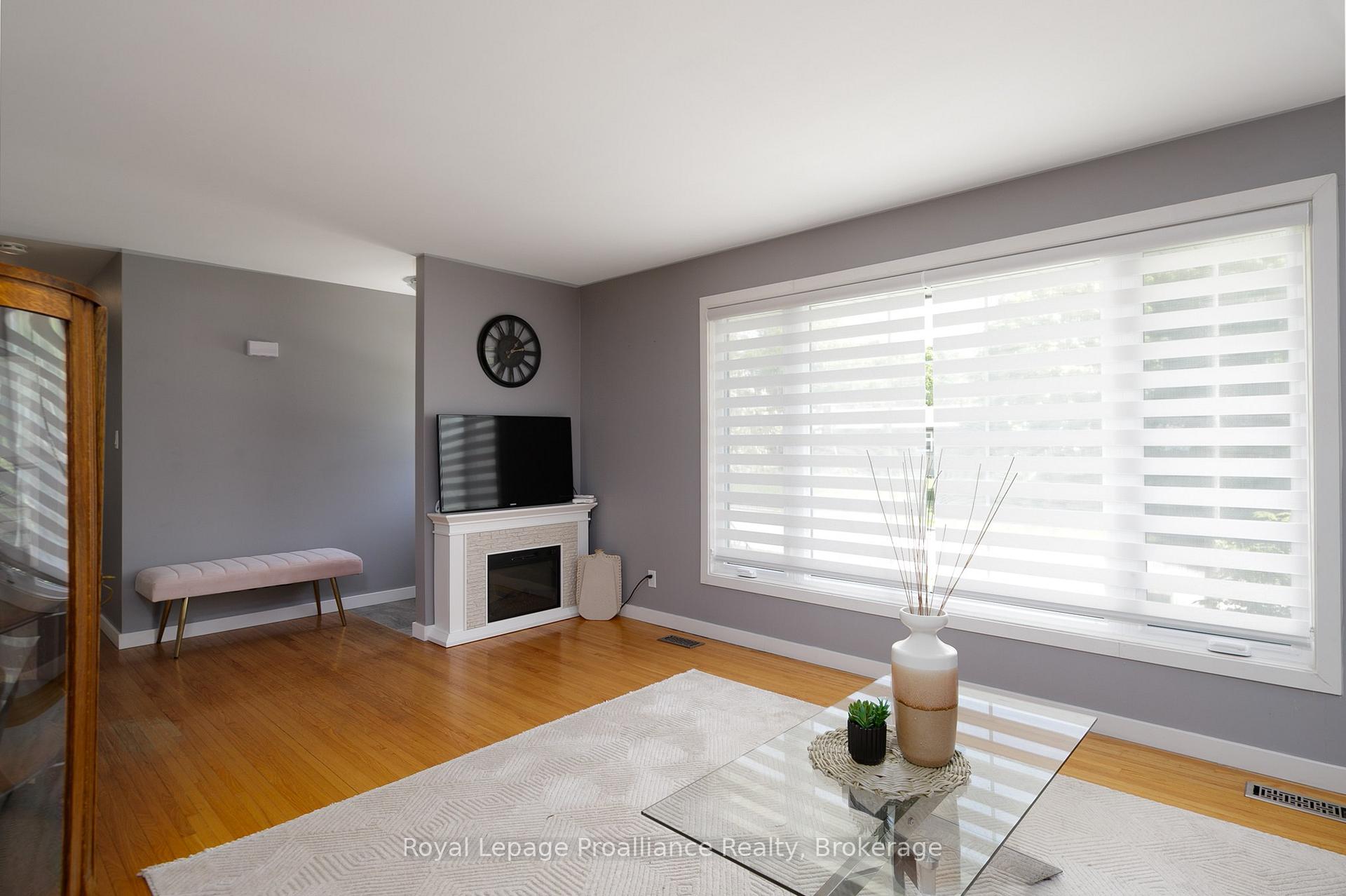 Photo 9 of 112 Prospect Hill, Quinte West, Trenton Ward — HOMEH