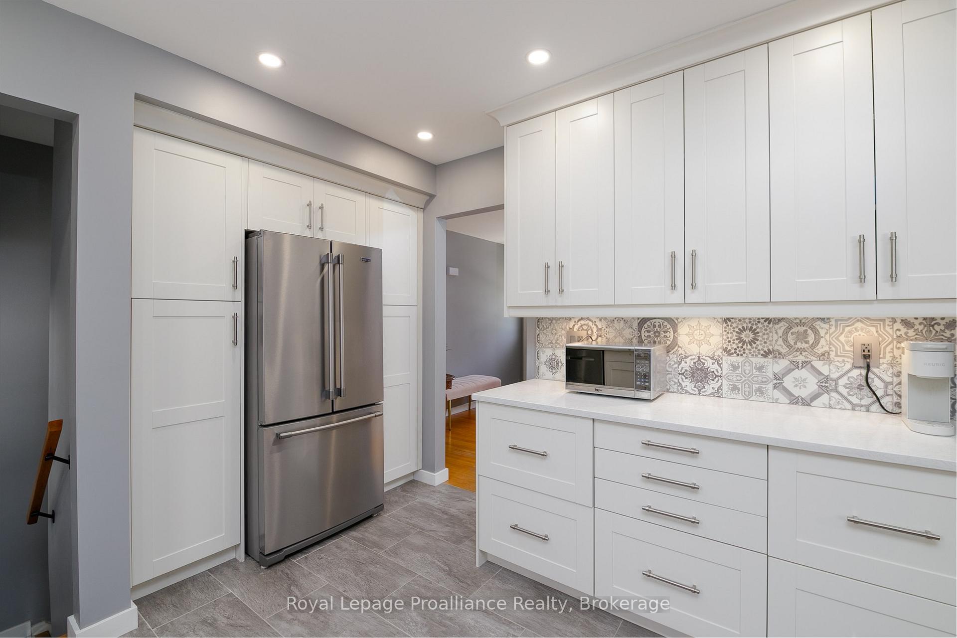 Photo 12 of 112 Prospect Hill, Quinte West, Trenton Ward — HOMEH