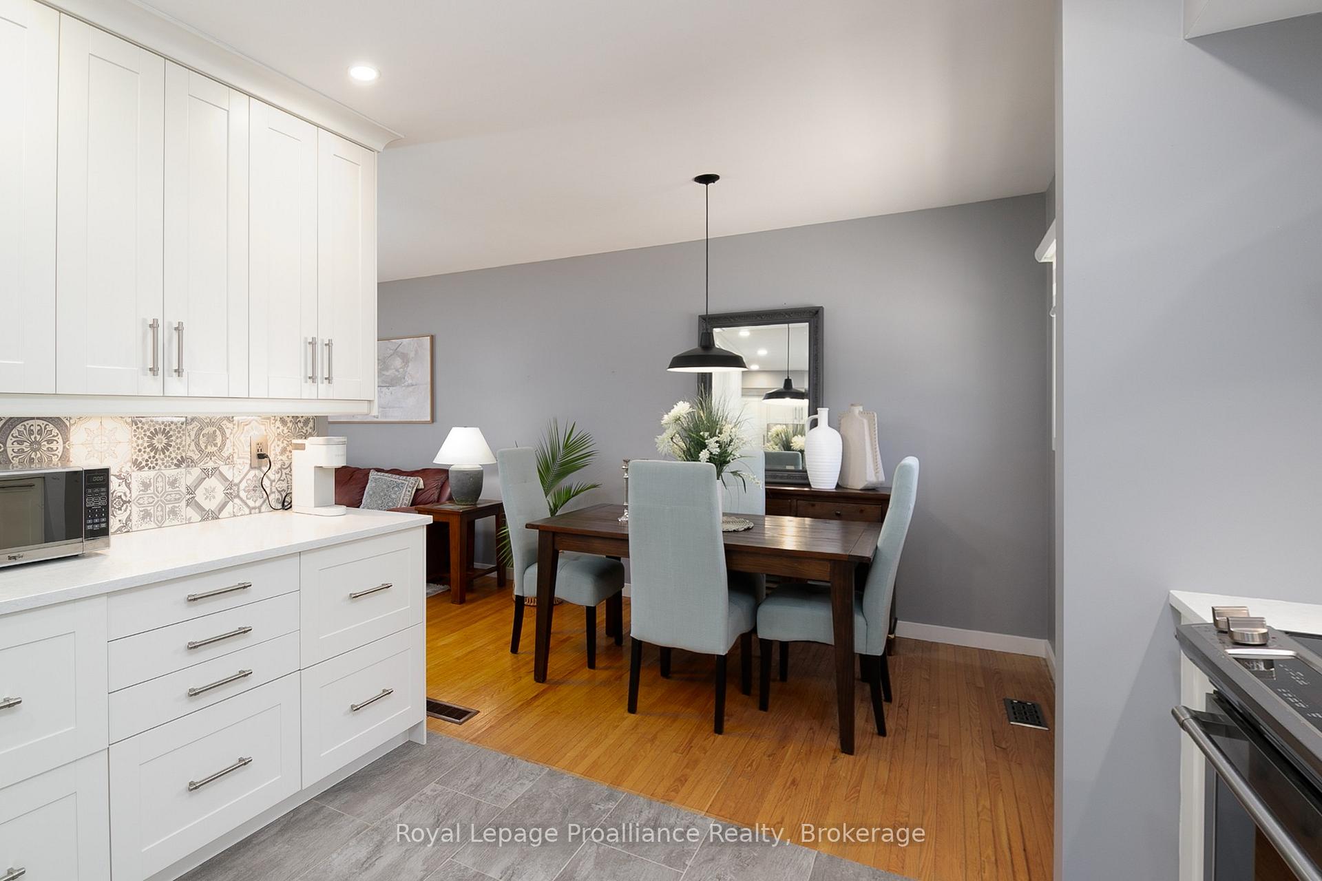 Photo 13 of 112 Prospect Hill, Quinte West, Trenton Ward — HOMEH