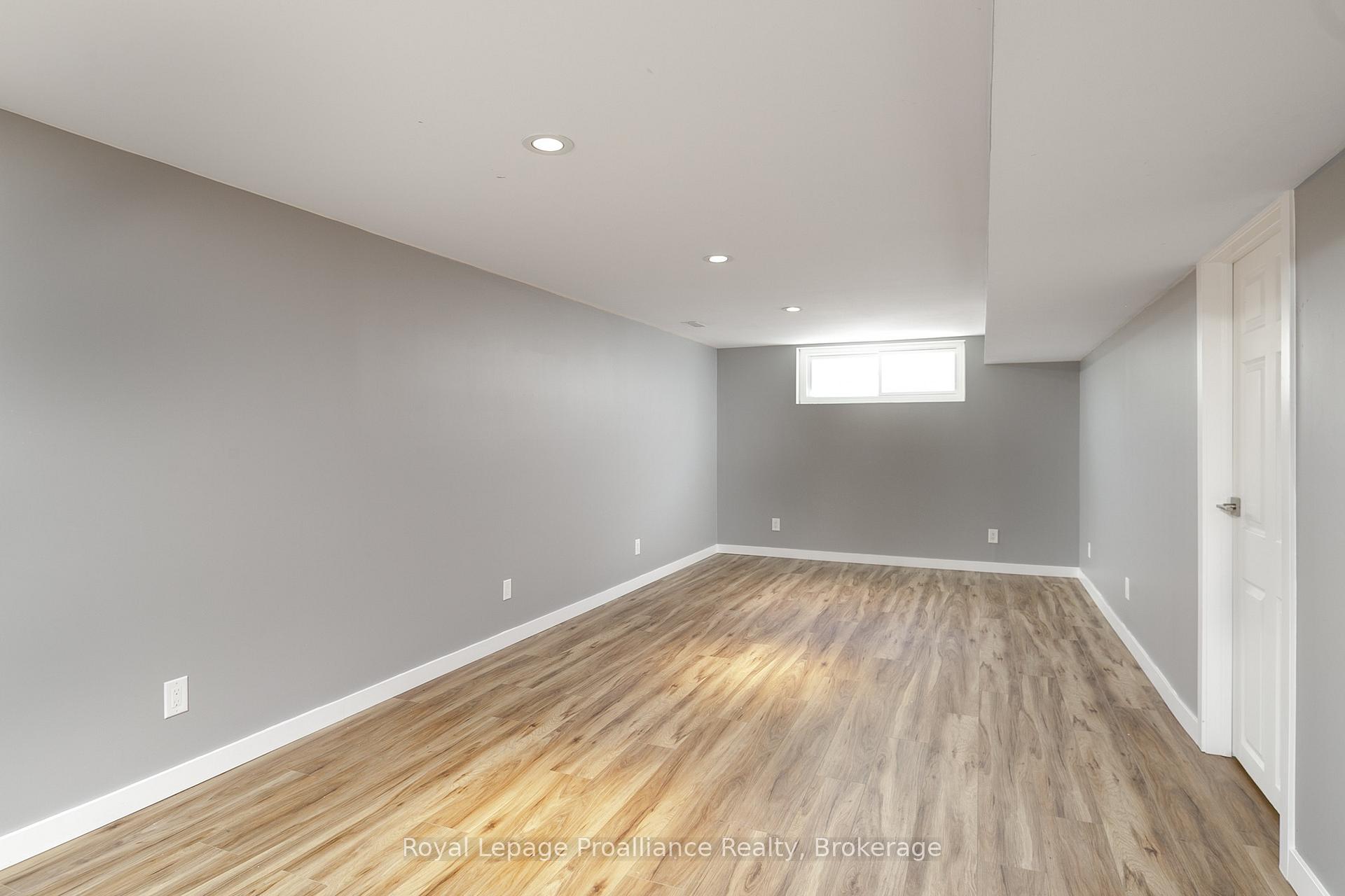 Photo 23 of 112 Prospect Hill, Quinte West, Trenton Ward — HOMEH