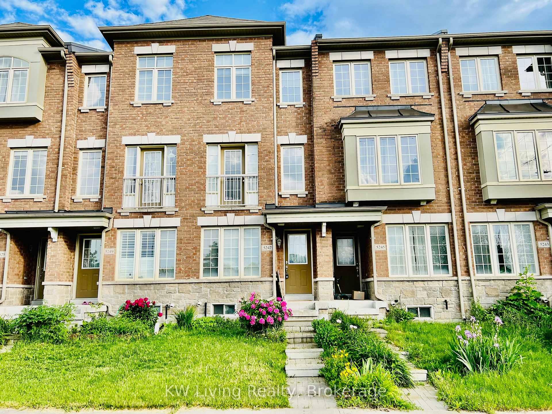Photo of 5247 Major Mackenzie Drive