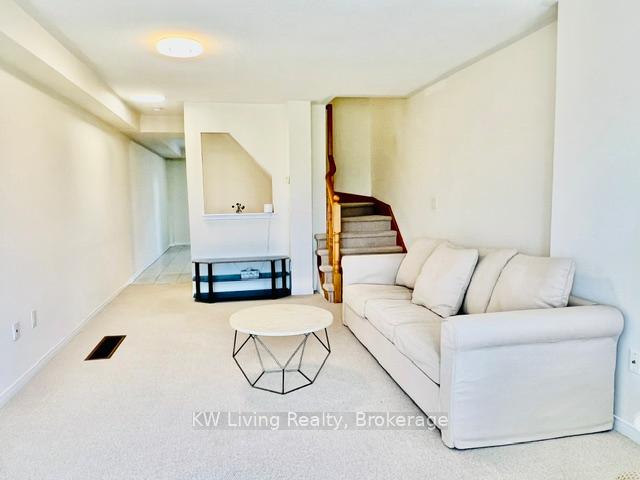 Photo 6 of 5247 Major Mackenzie Drive, Markham, Berczy — HOMEH