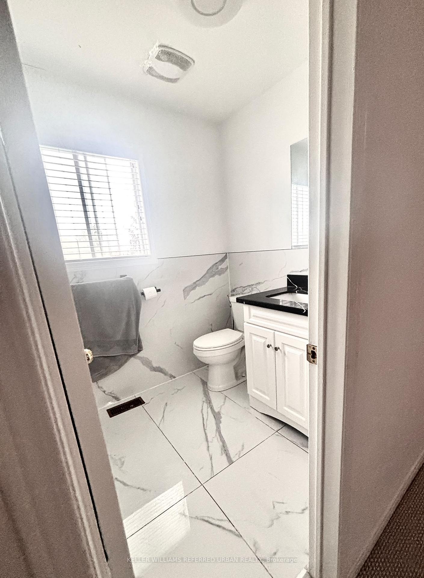 Photo 14 of 24 Holmes Crescent, Ajax, Central West — HOMEH