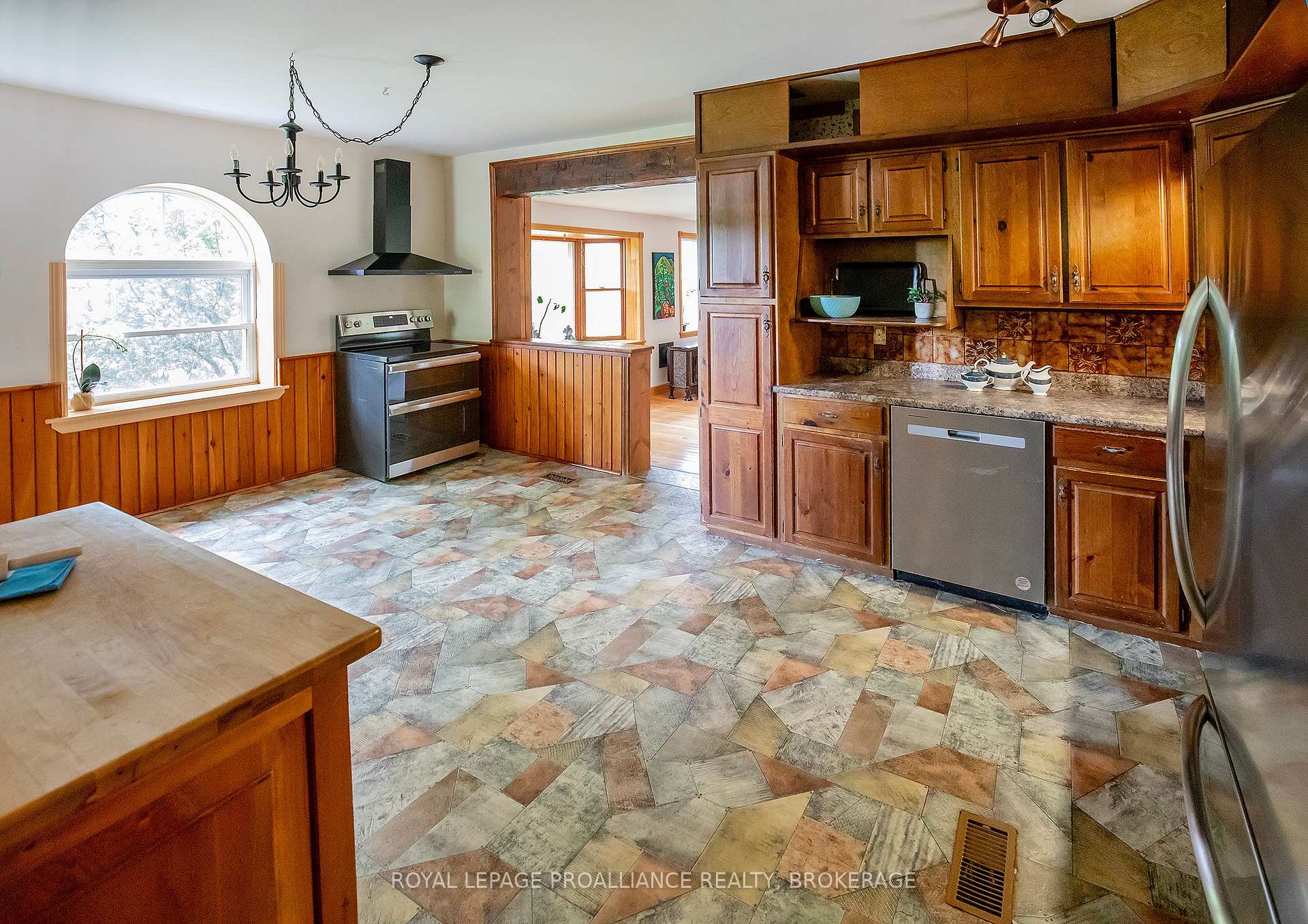 Photo 15 of 2345 Hughes Road, Kingston, City North of 401 — HOMEH