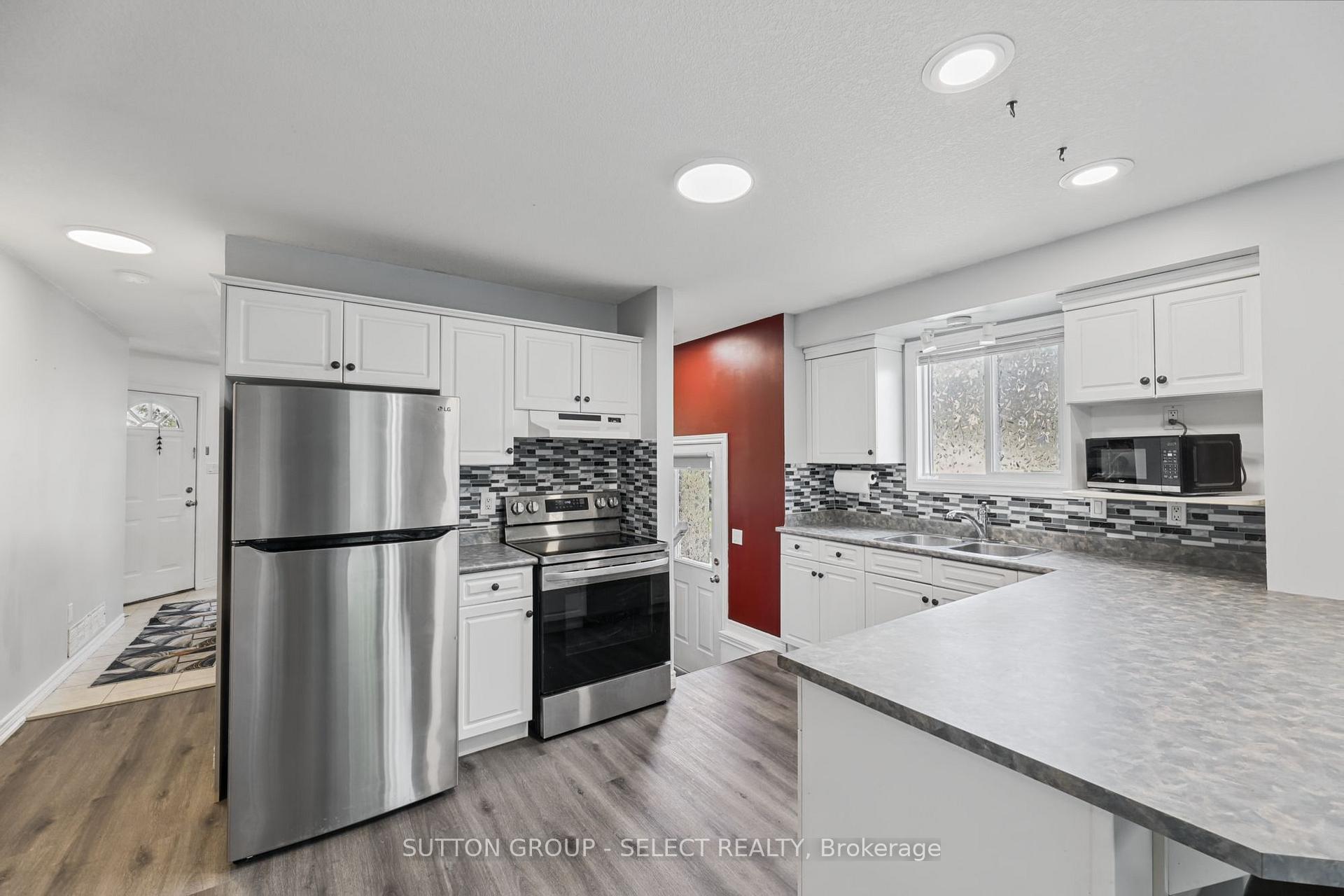 Photo 8 of 13 Goldenrod Court, St. Thomas — HOMEH
