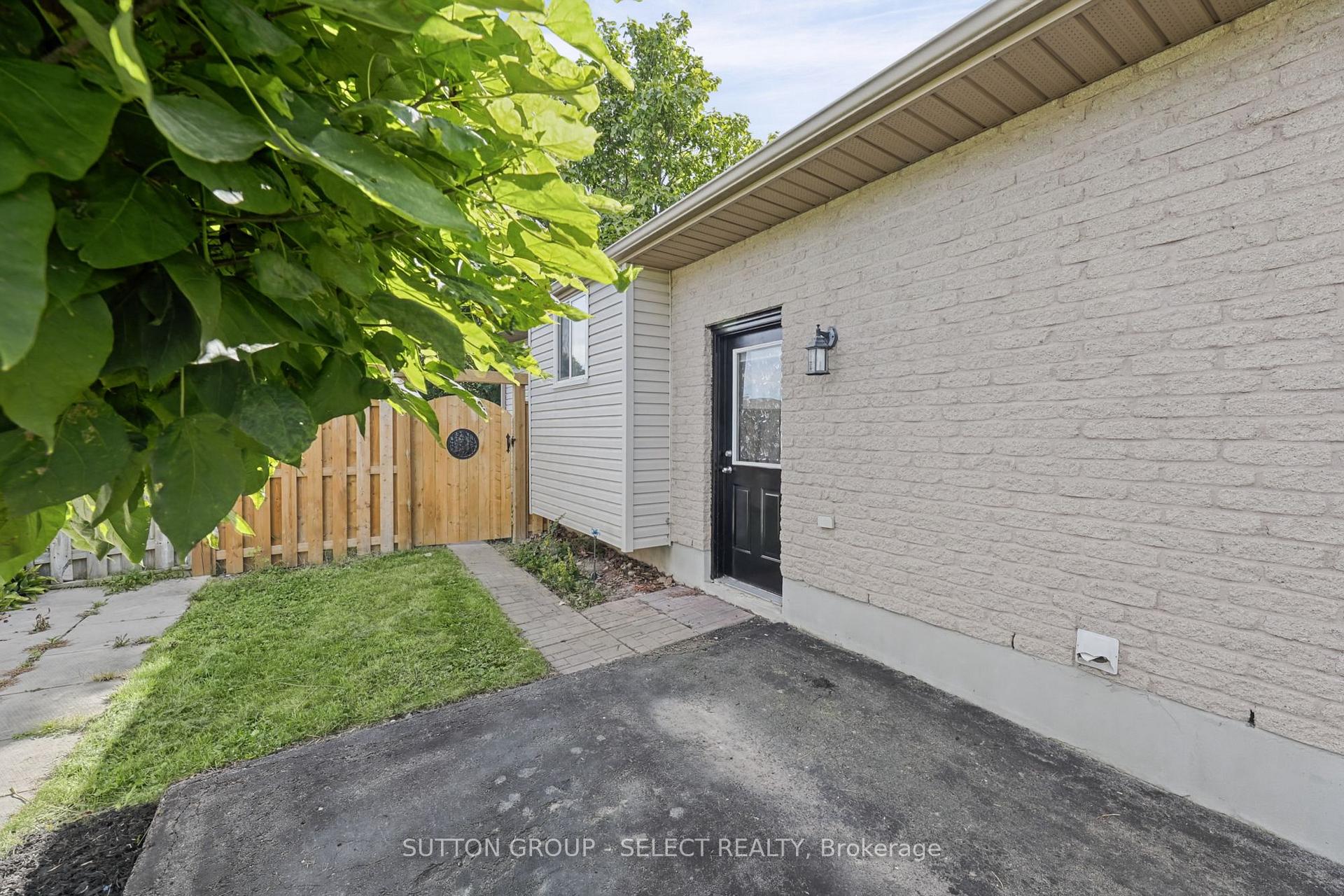 Photo 21 of 13 Goldenrod Court, St. Thomas — HOMEH