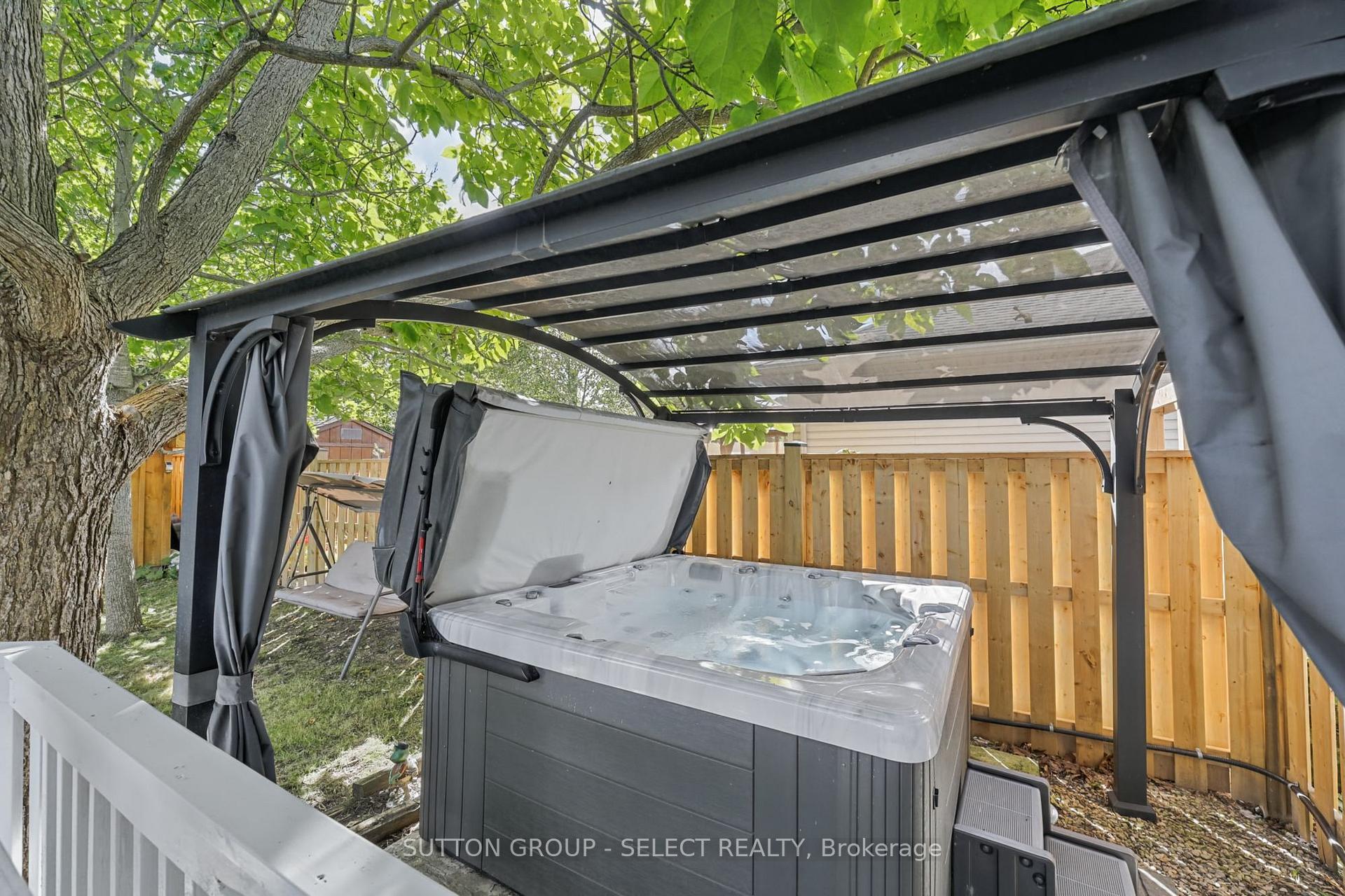 Photo 23 of 13 Goldenrod Court, St. Thomas — HOMEH