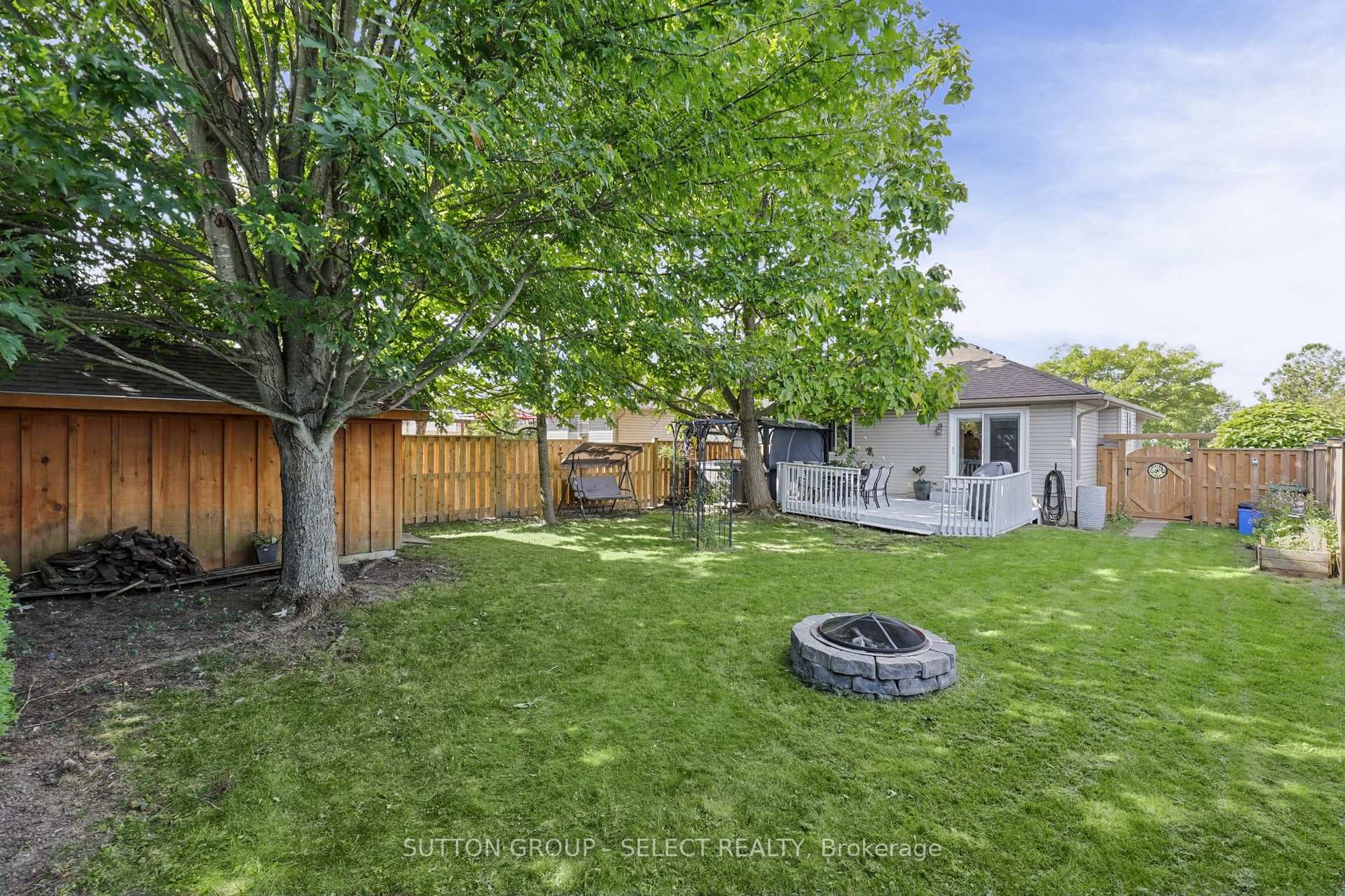 Photo 24 of 13 Goldenrod Court, St. Thomas — HOMEH
