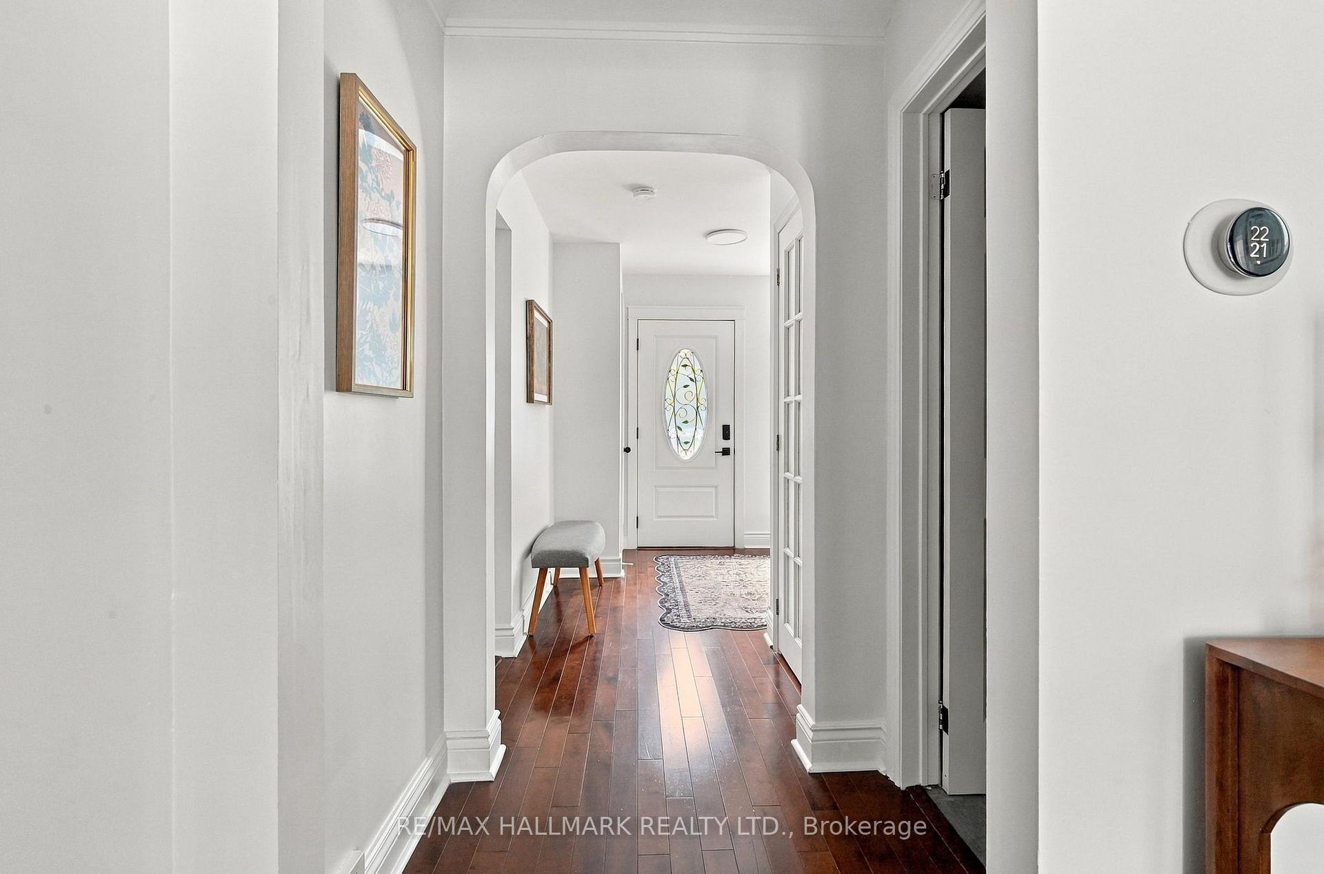 Photo 9 of 91 Glen Davis Crescent, Toronto, East End-Danforth — HOMEH