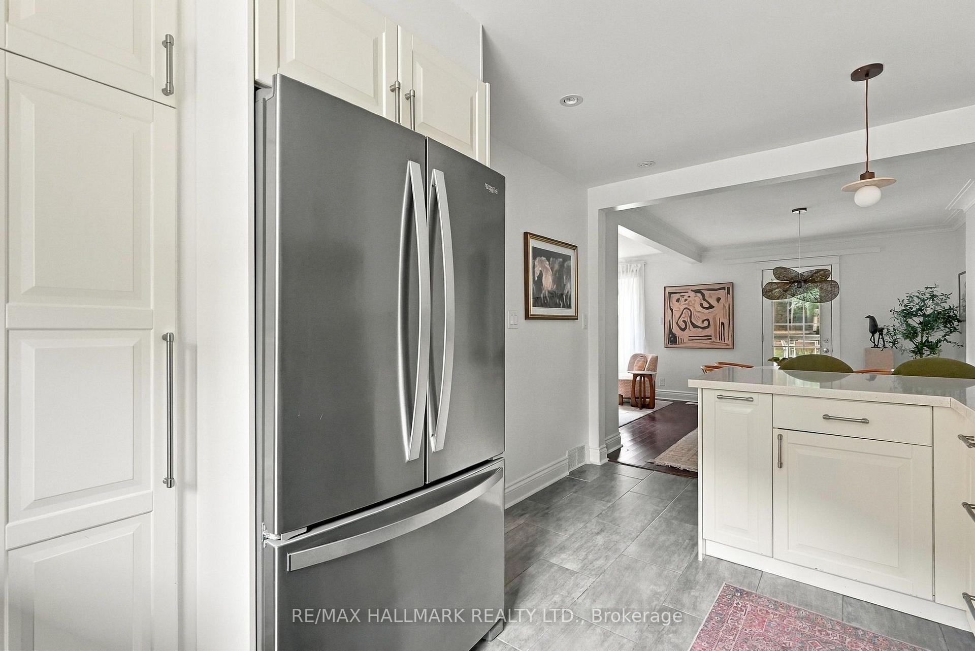 Photo 15 of 91 Glen Davis Crescent, Toronto, East End-Danforth — HOMEH