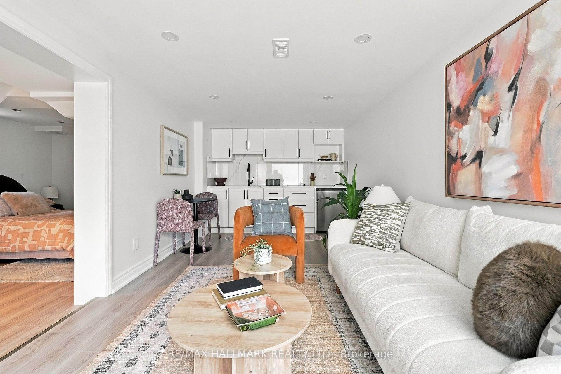 Photo 61 of 91 Glen Davis Crescent, Toronto, East End-Danforth — HOMEH