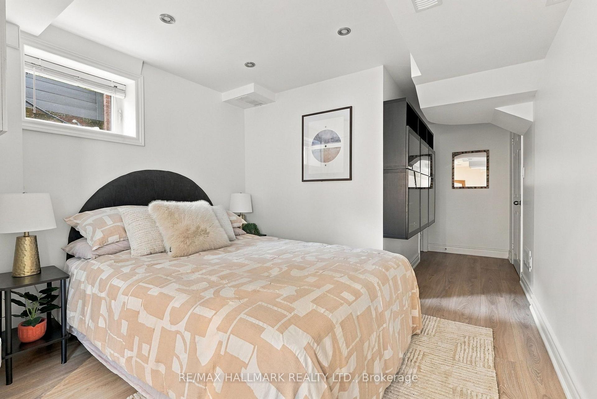 Photo 65 of 91 Glen Davis Crescent, Toronto, East End-Danforth — HOMEH