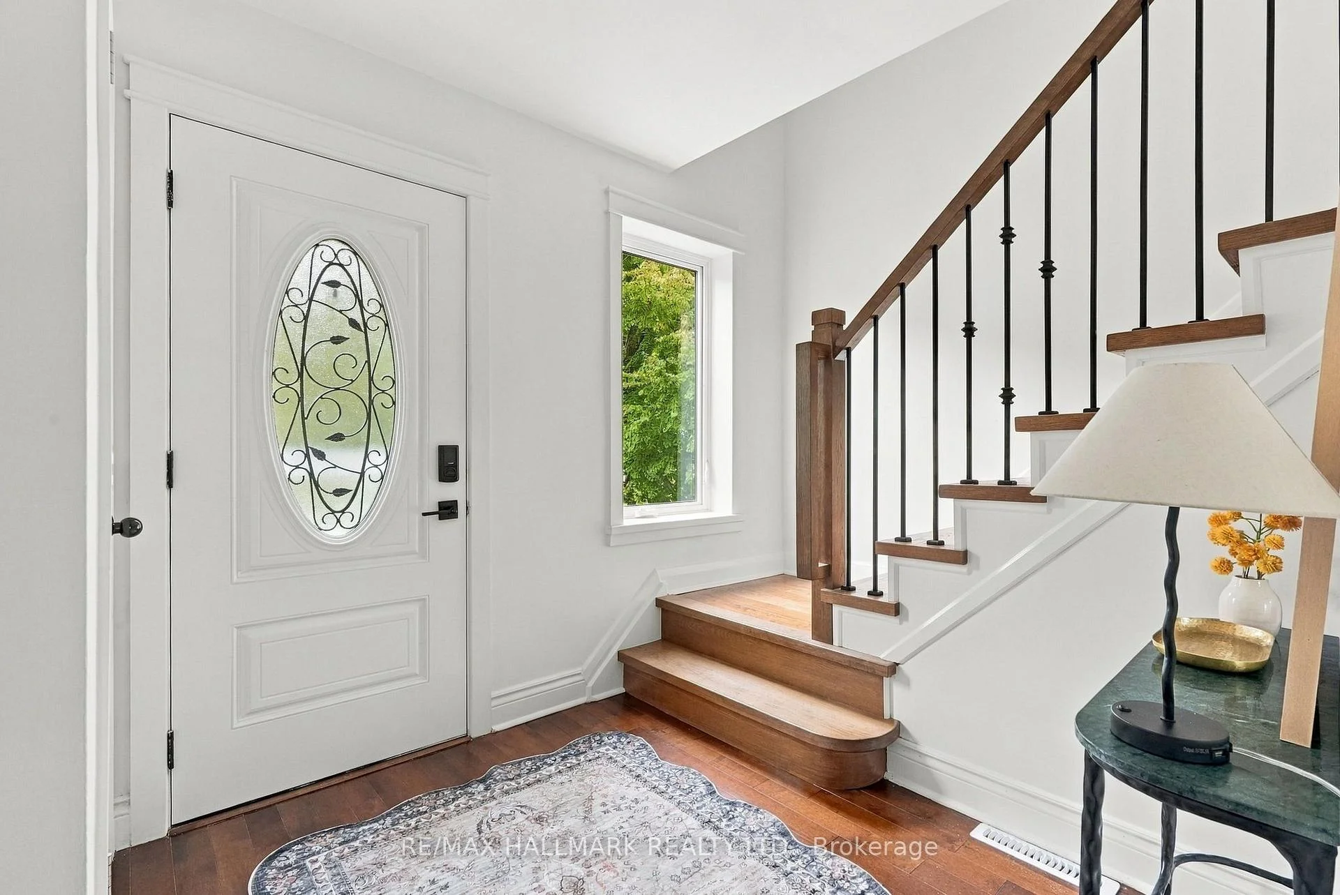 Photo 8 of 91 Glen Davis Crescent, Toronto, East End-Danforth — HOMEH