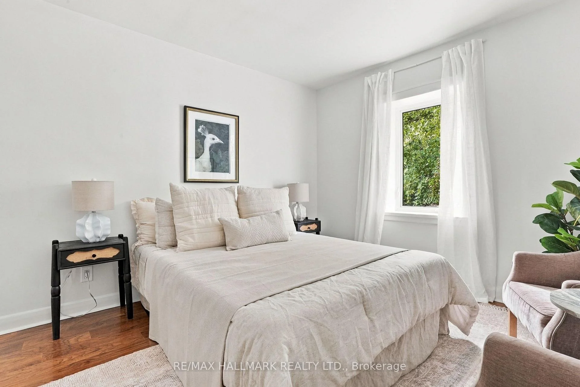 Photo 34 of 91 Glen Davis Crescent, Toronto, East End-Danforth — HOMEH