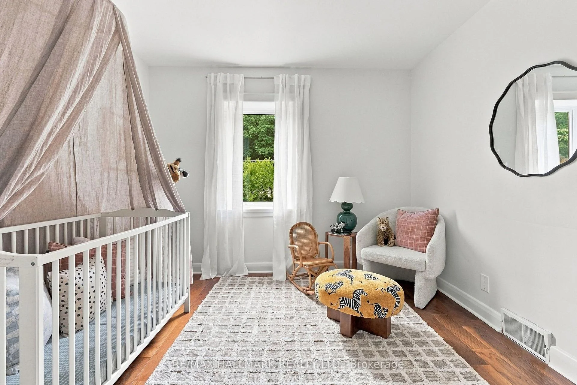 Photo 46 of 91 Glen Davis Crescent, Toronto, East End-Danforth — HOMEH