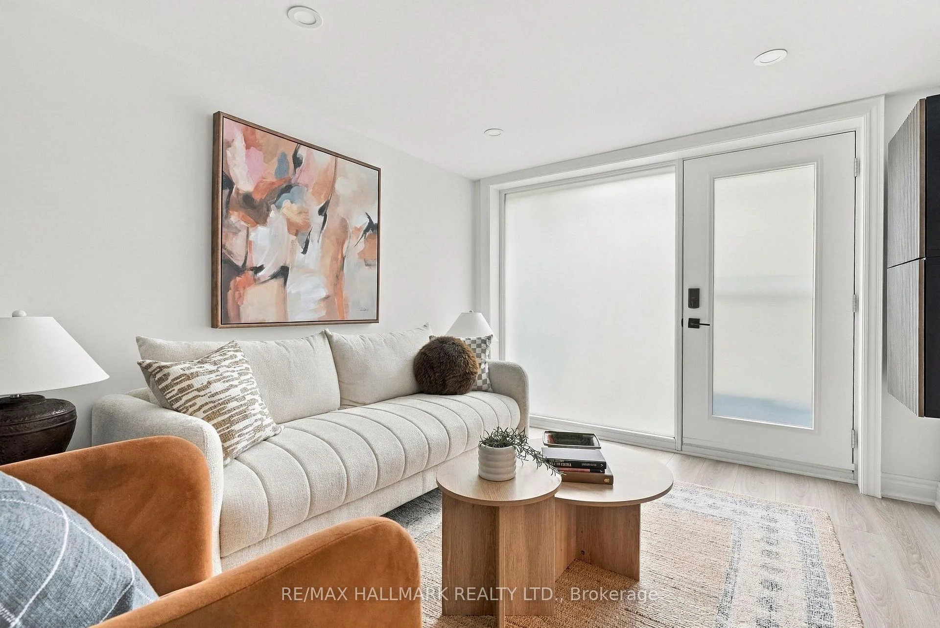 Photo 62 of 91 Glen Davis Crescent, Toronto, East End-Danforth — HOMEH