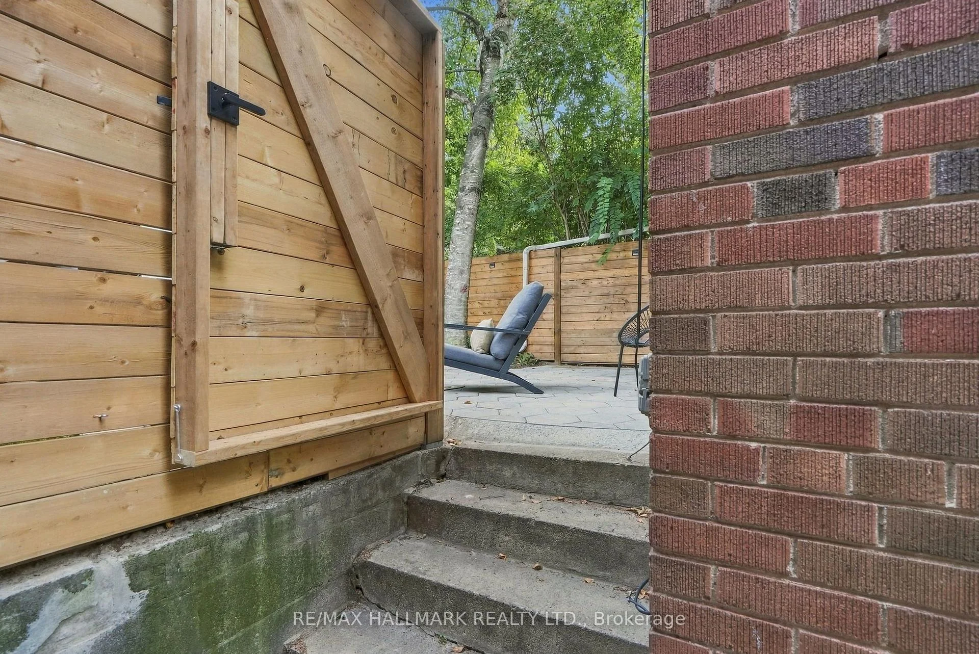 Photo 72 of 91 Glen Davis Crescent, Toronto, East End-Danforth — HOMEH