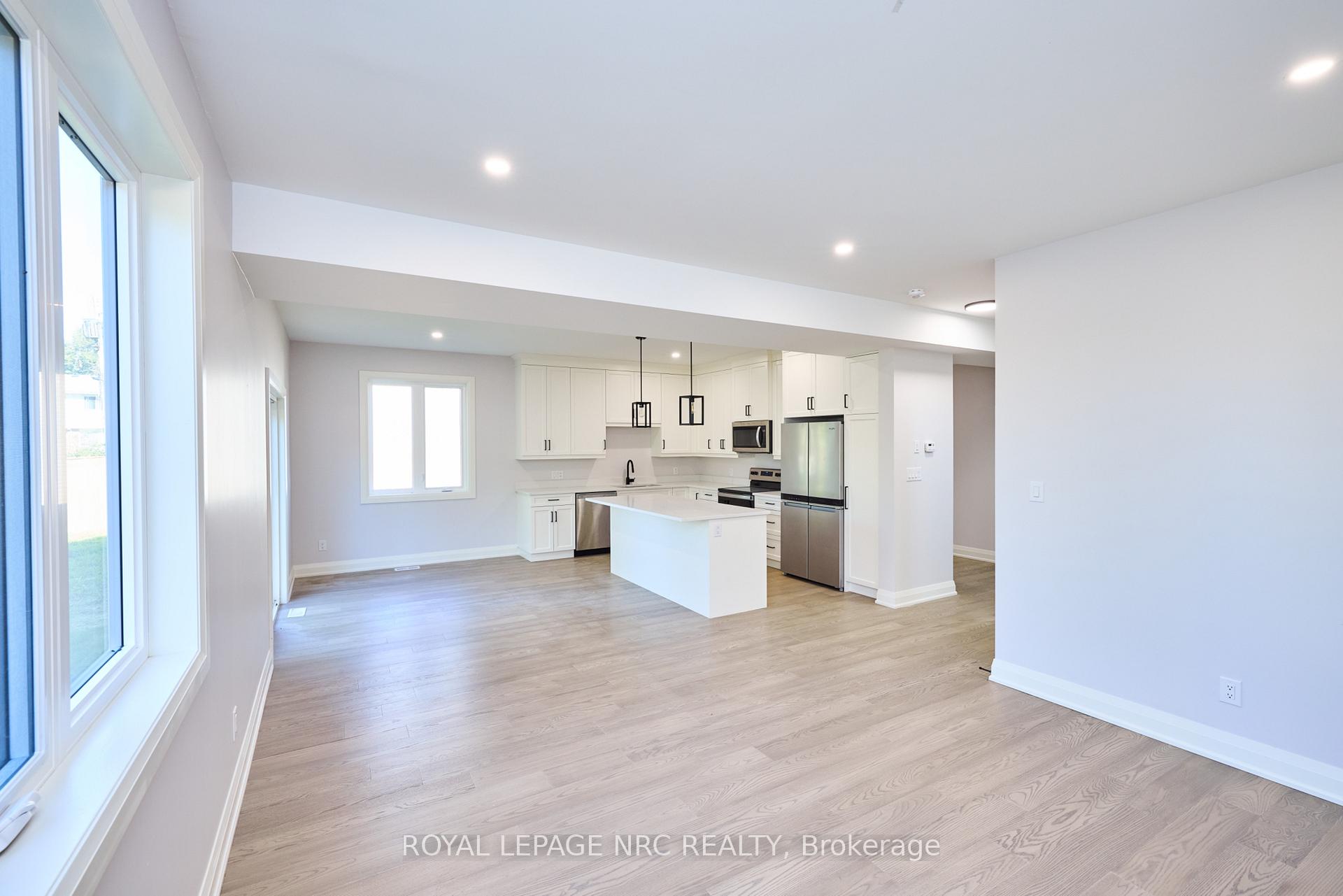 Photo 22 of 185 Hodgkins Avenue, Thorold, Allanburg/Thorold South — HOMEH