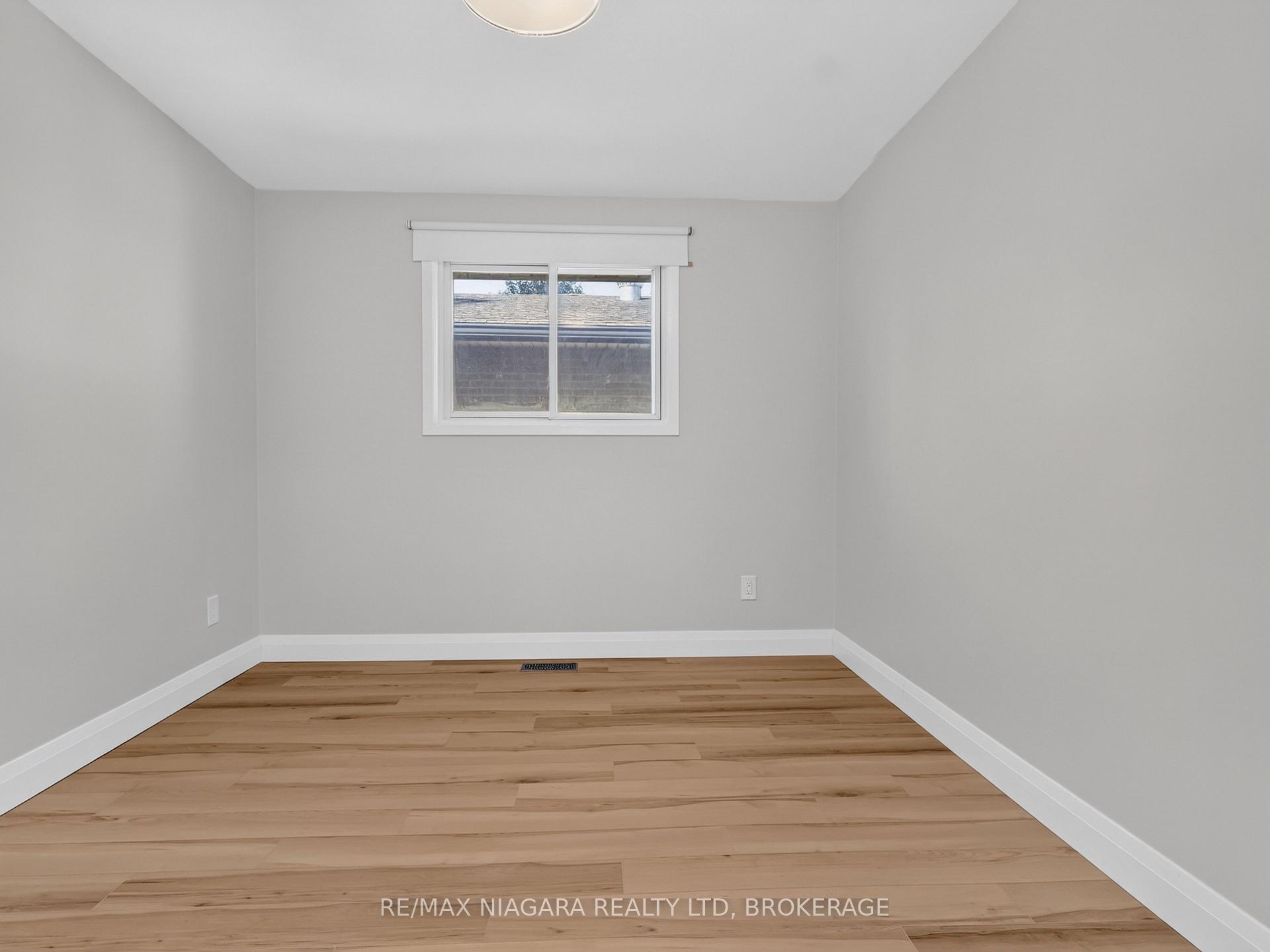 Photo 21 of 82 Regent Drive, St. Catharines, Vine/Linwell — HOMEH