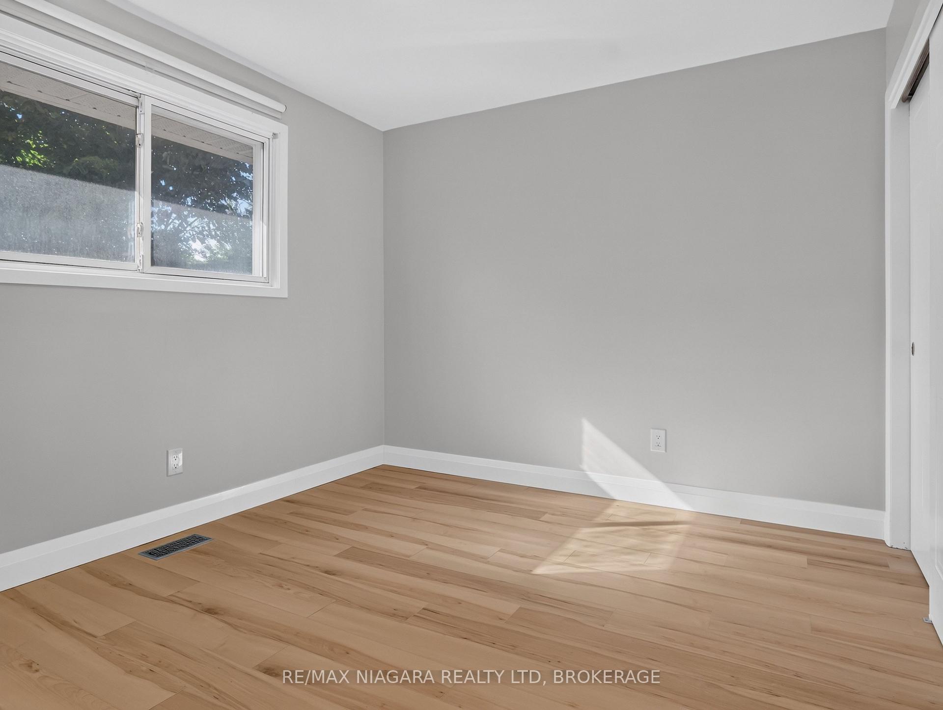 Photo 26 of 82 Regent Drive, St. Catharines, Vine/Linwell — HOMEH