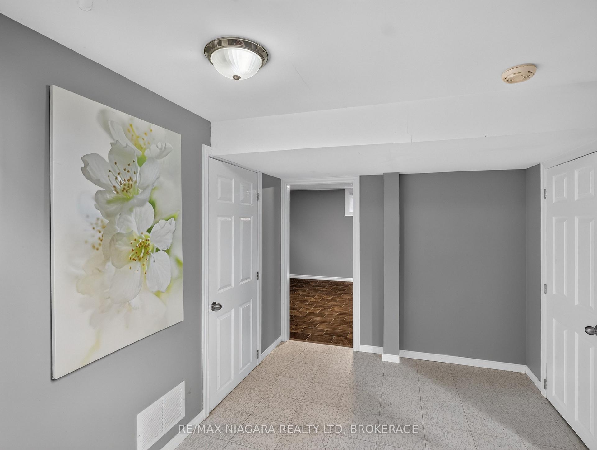 Photo 35 of 82 Regent Drive, St. Catharines, Vine/Linwell — HOMEH