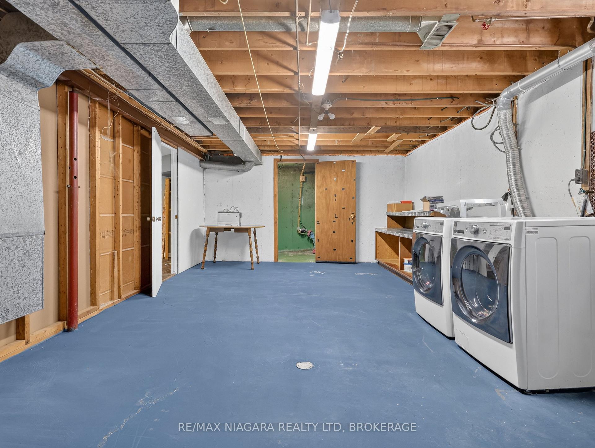 Photo 46 of 82 Regent Drive, St. Catharines, Vine/Linwell — HOMEH