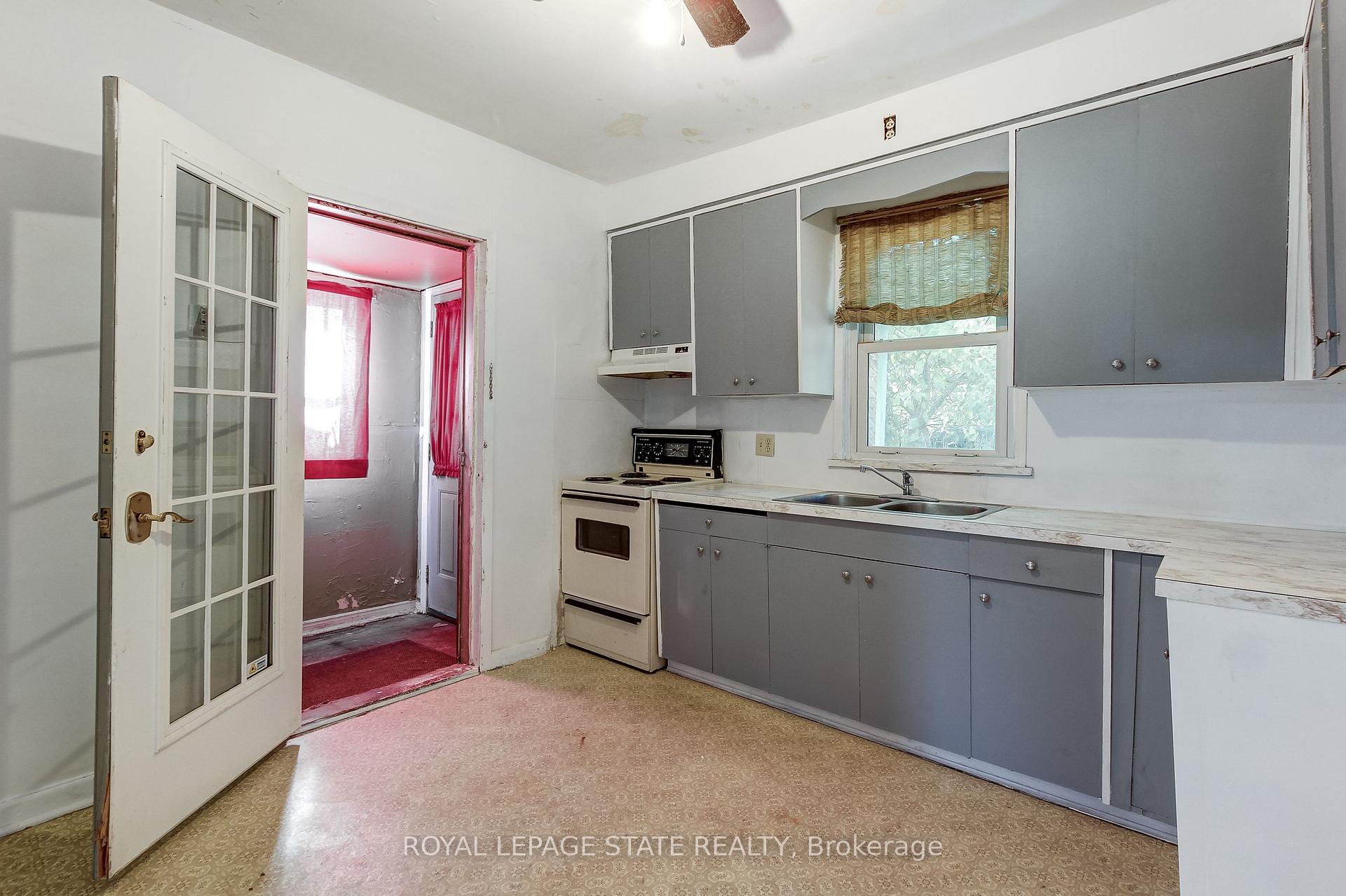 Photo 10 of 69 Gage Avenue N, Hamilton, Stipley — HOMEH