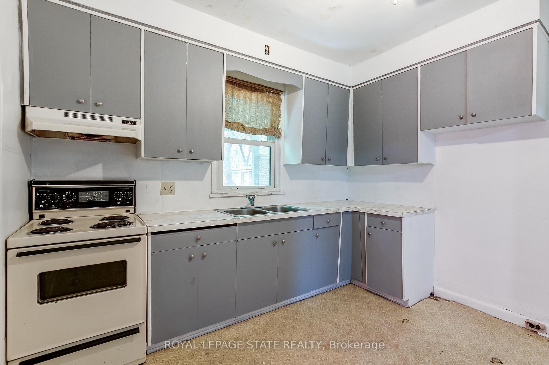 Photo 11 of 69 Gage Avenue N, Hamilton, Stipley — HOMEH