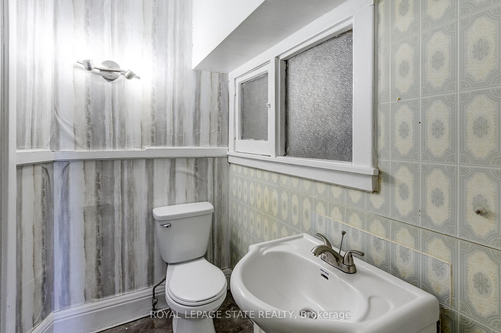 Photo 20 of 69 Gage Avenue N, Hamilton, Stipley — HOMEH