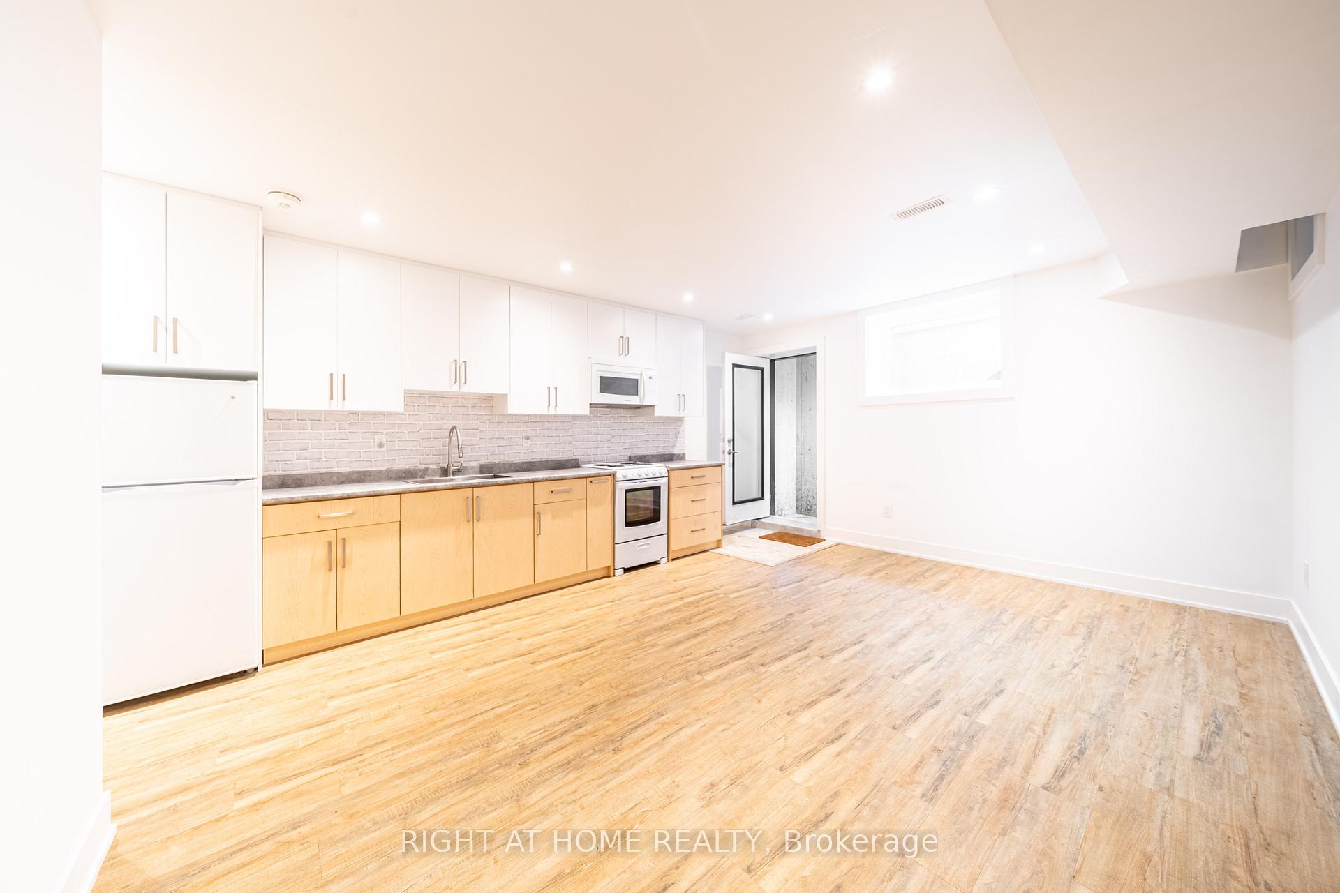 Photo 1 of Unit Lower, 49 B East Drive, Toronto, Rockcliffe-Smythe — HOMEH