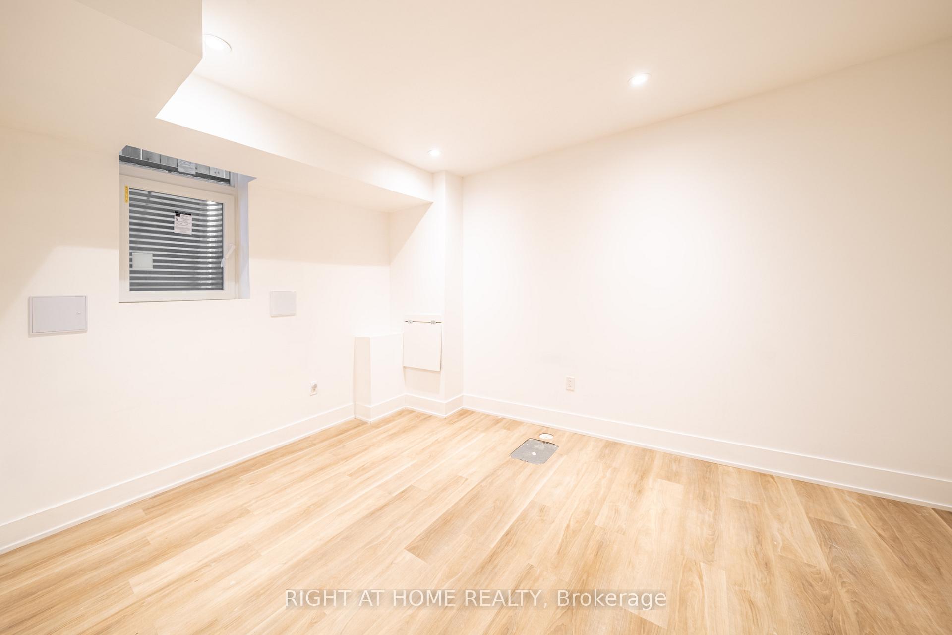 Photo 8 of Unit Lower, 49 B East Drive, Toronto, Rockcliffe-Smythe — HOMEH