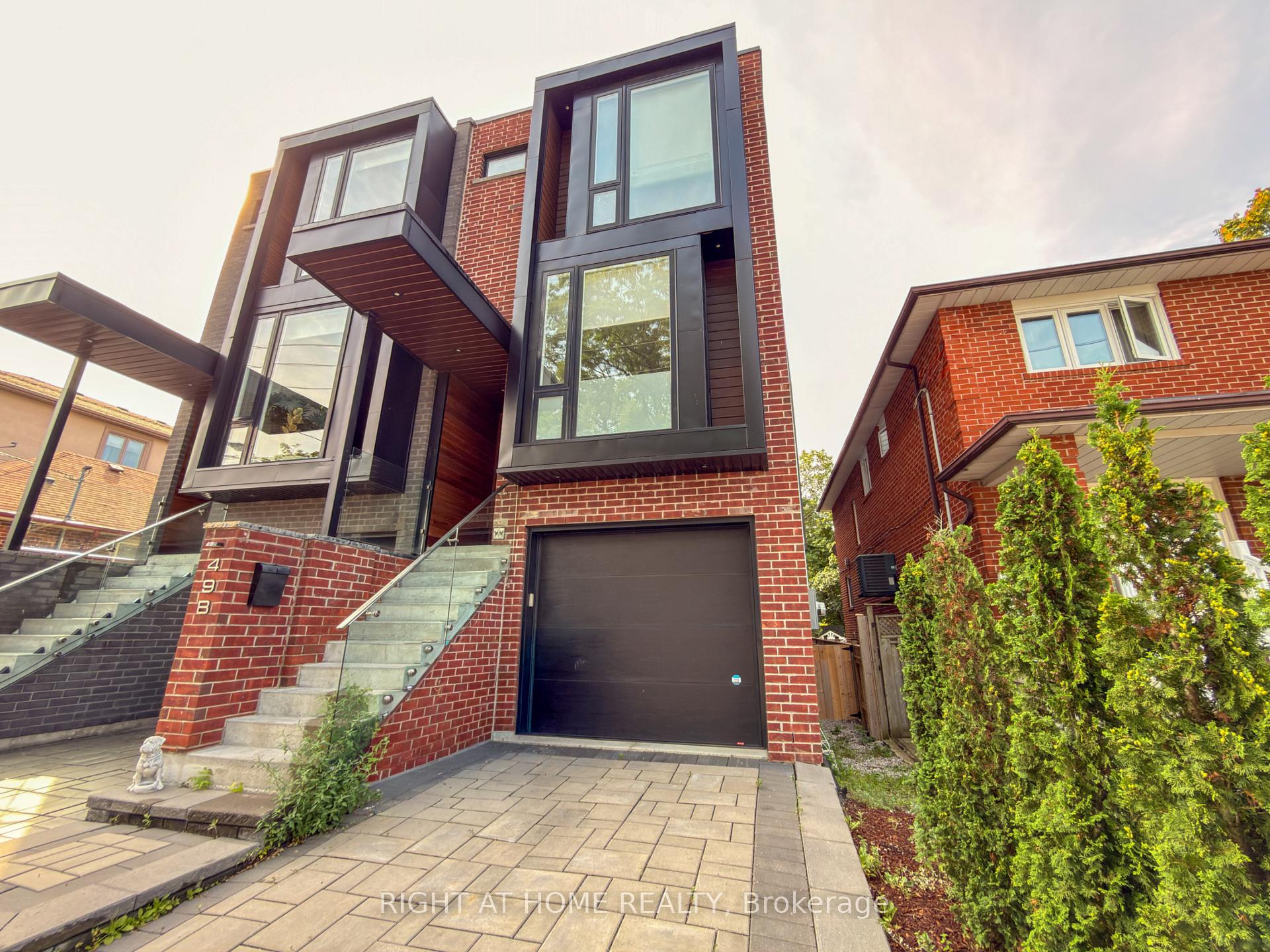 Photo 14 of Unit Lower, 49 B East Drive, Toronto, Rockcliffe-Smythe — HOMEH